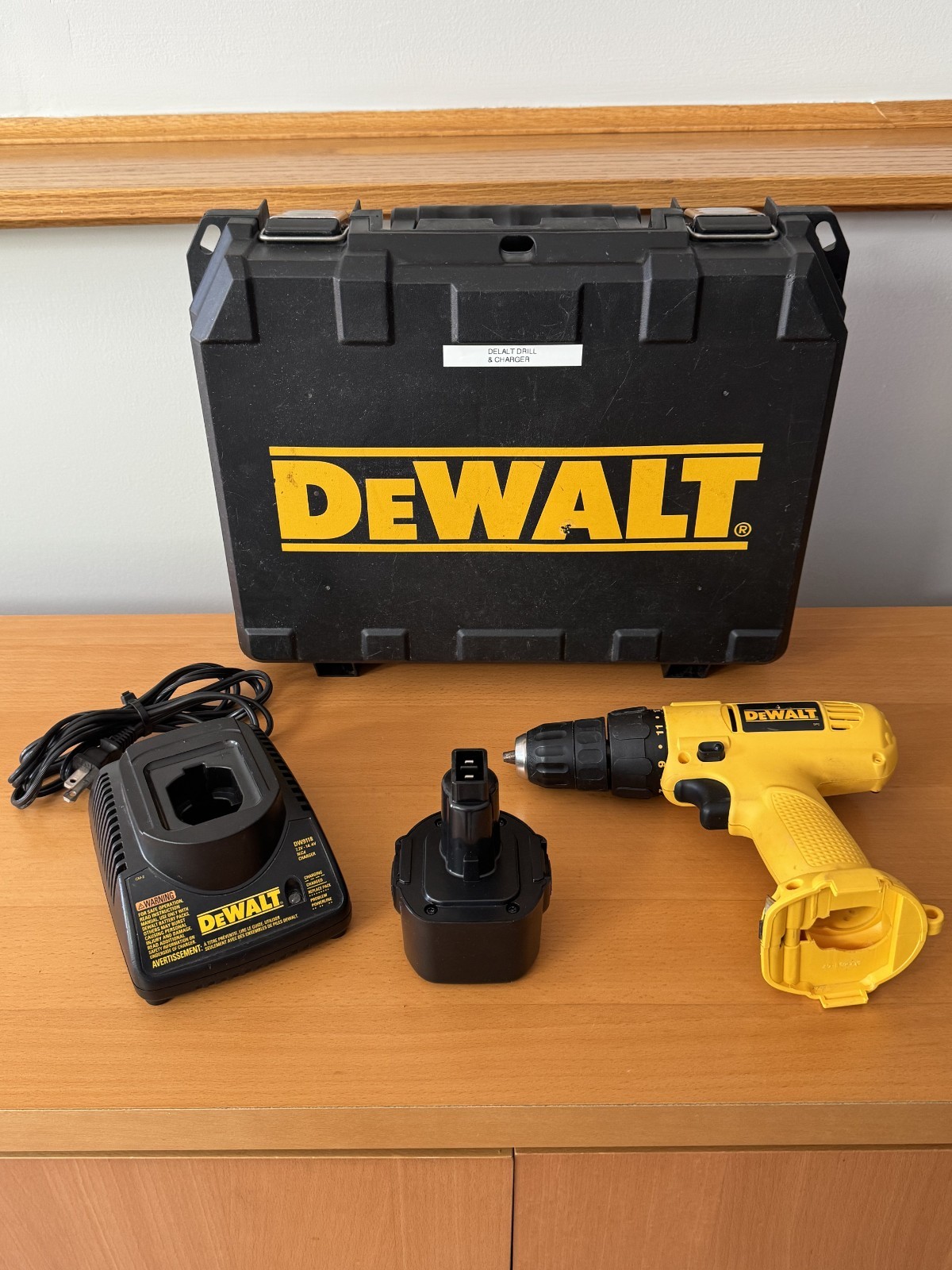 DeWalt DW926 Cordless Drill/Driver Kit-Includes: New Battery, Charger & Case