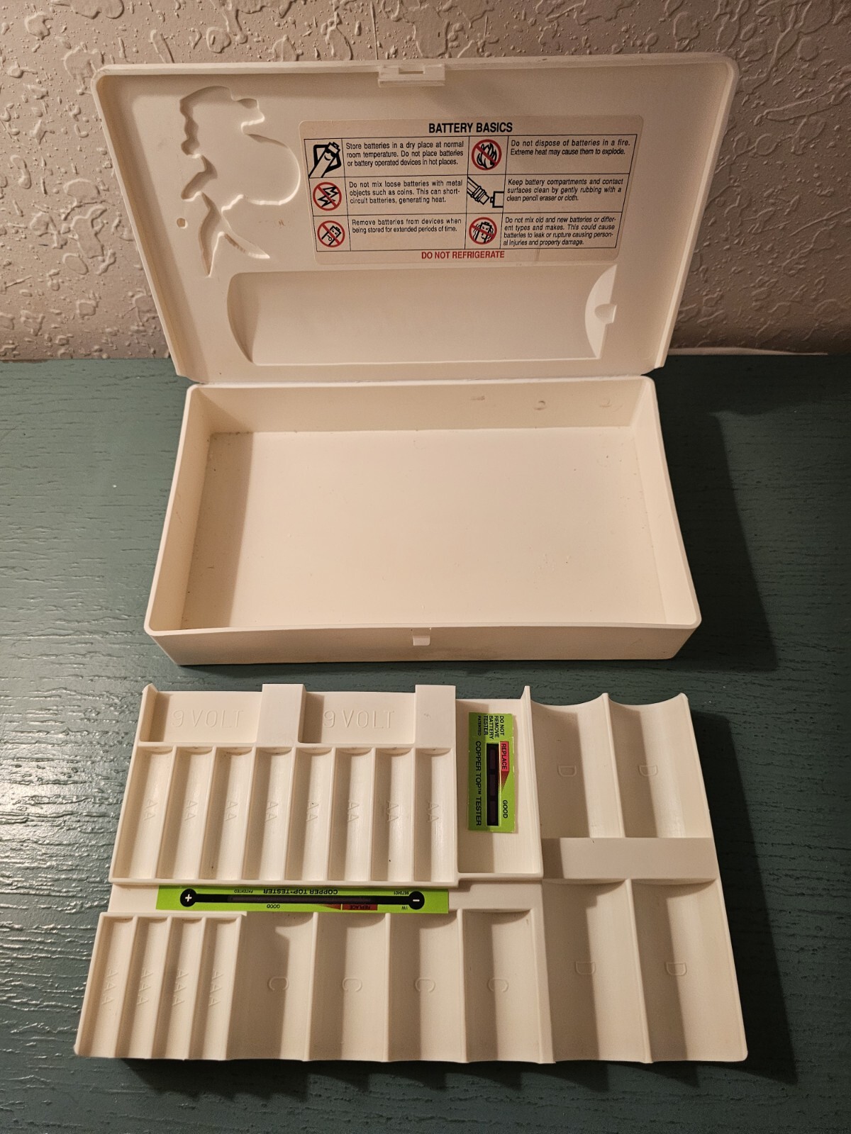 Vintage Energizer Battery Organizer Case Complete W/(2) Battery Testers-Very...
