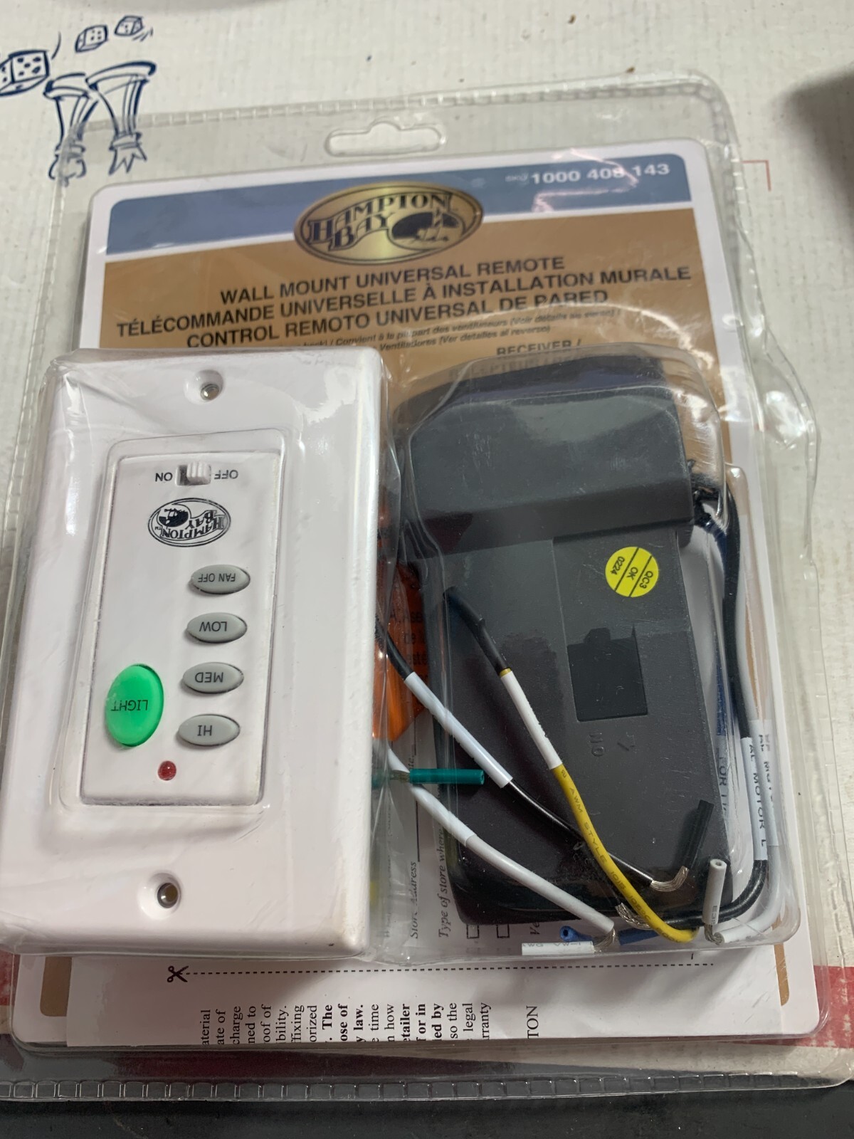 Hampton Bay Ceiling Fan and light Wall Mount Universal Remote SKU:1000 408 143