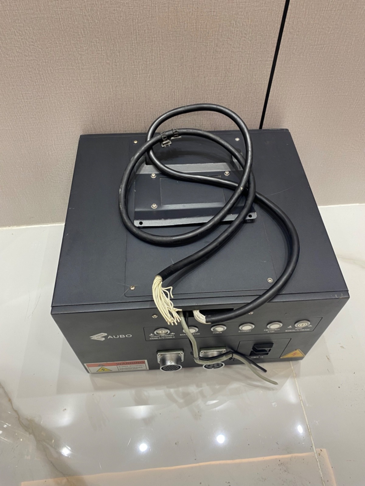AUBO ROBOTS Control Box Model: AUBO-CB-M (Only control box)