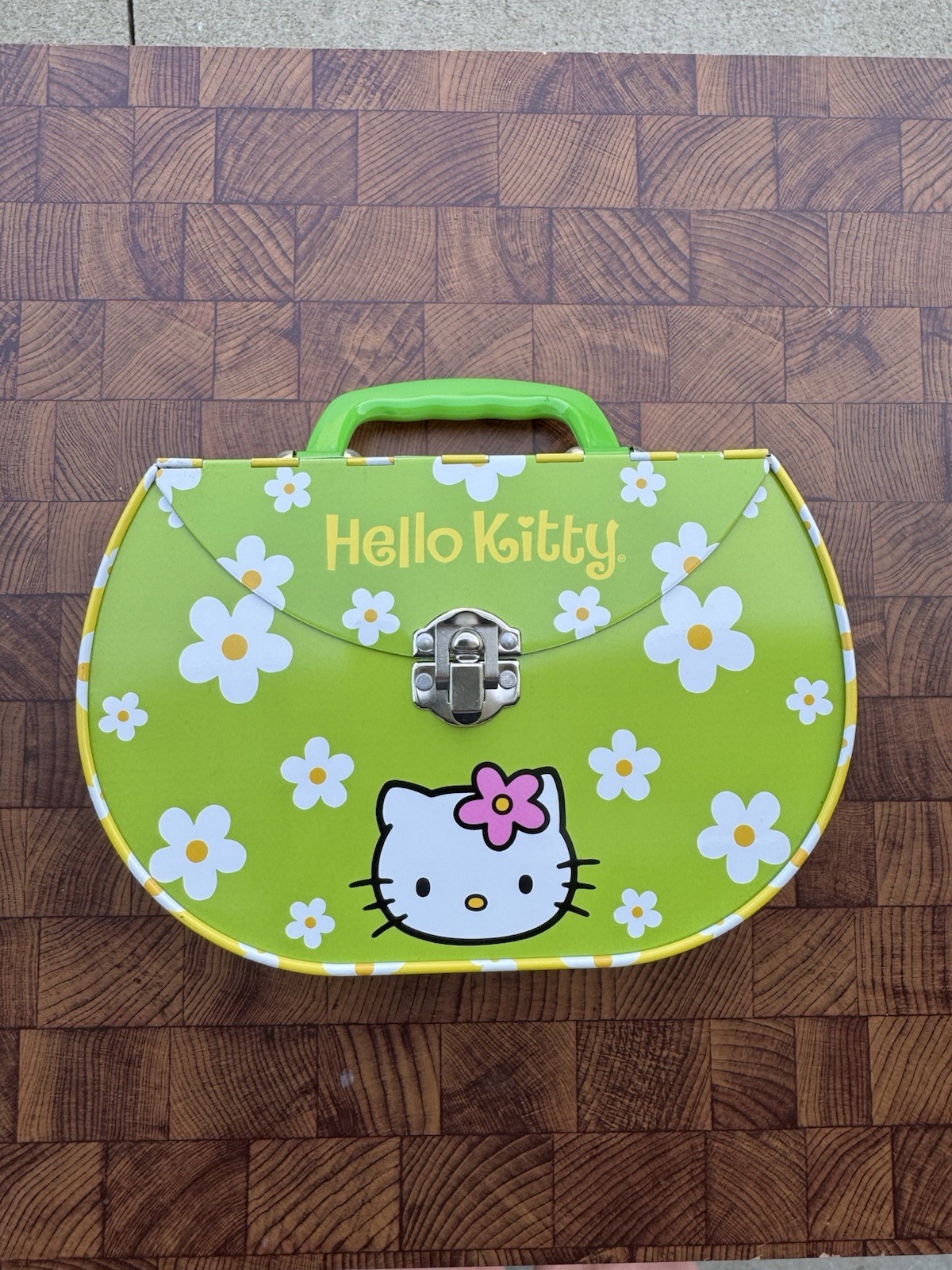 Vintage Hello Kitty Tin Metal Lunchbox