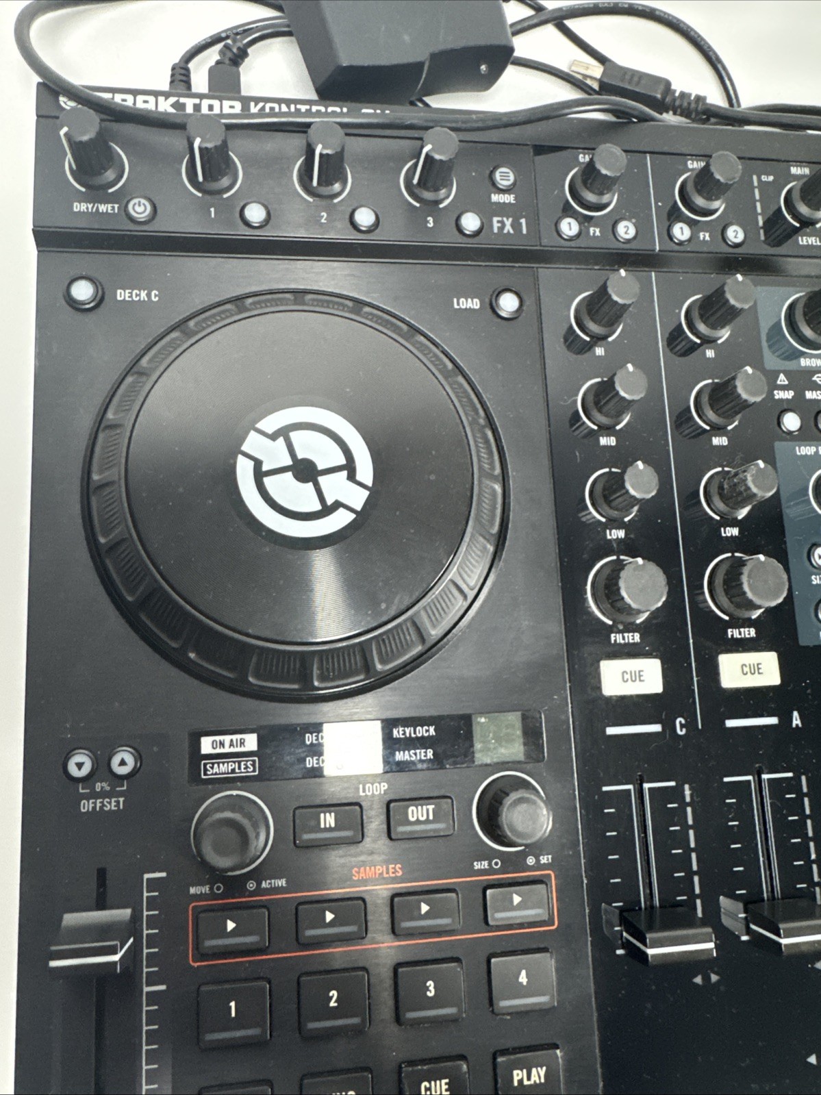 Native Instruments Traktor Kontrol S4 MK1 DJ Controller 4-Channel Black