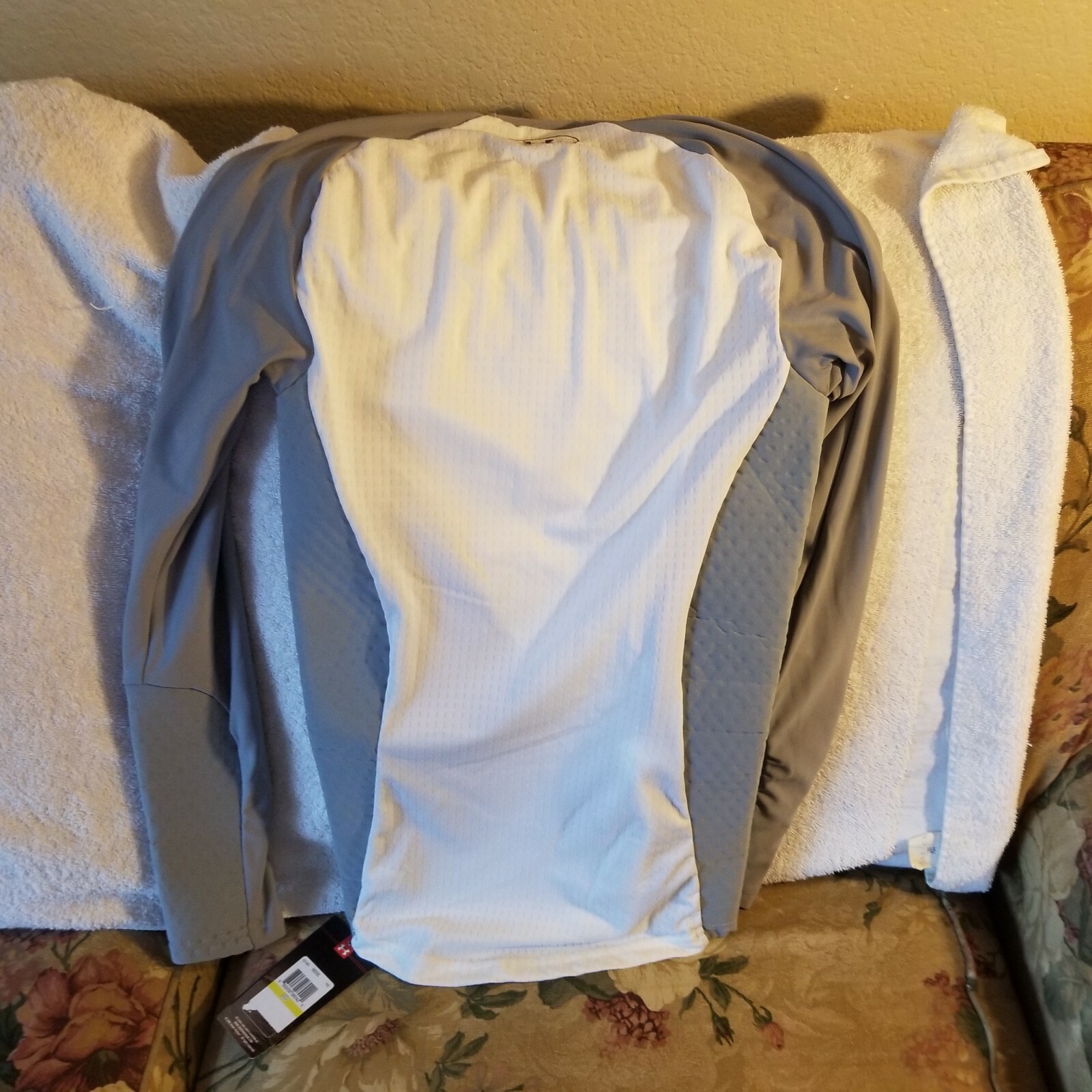 UNDER ARMOUR BASEBALL COMPRESSION SHIRT - MEDIUM - GRAY - THROWBACK - NWT