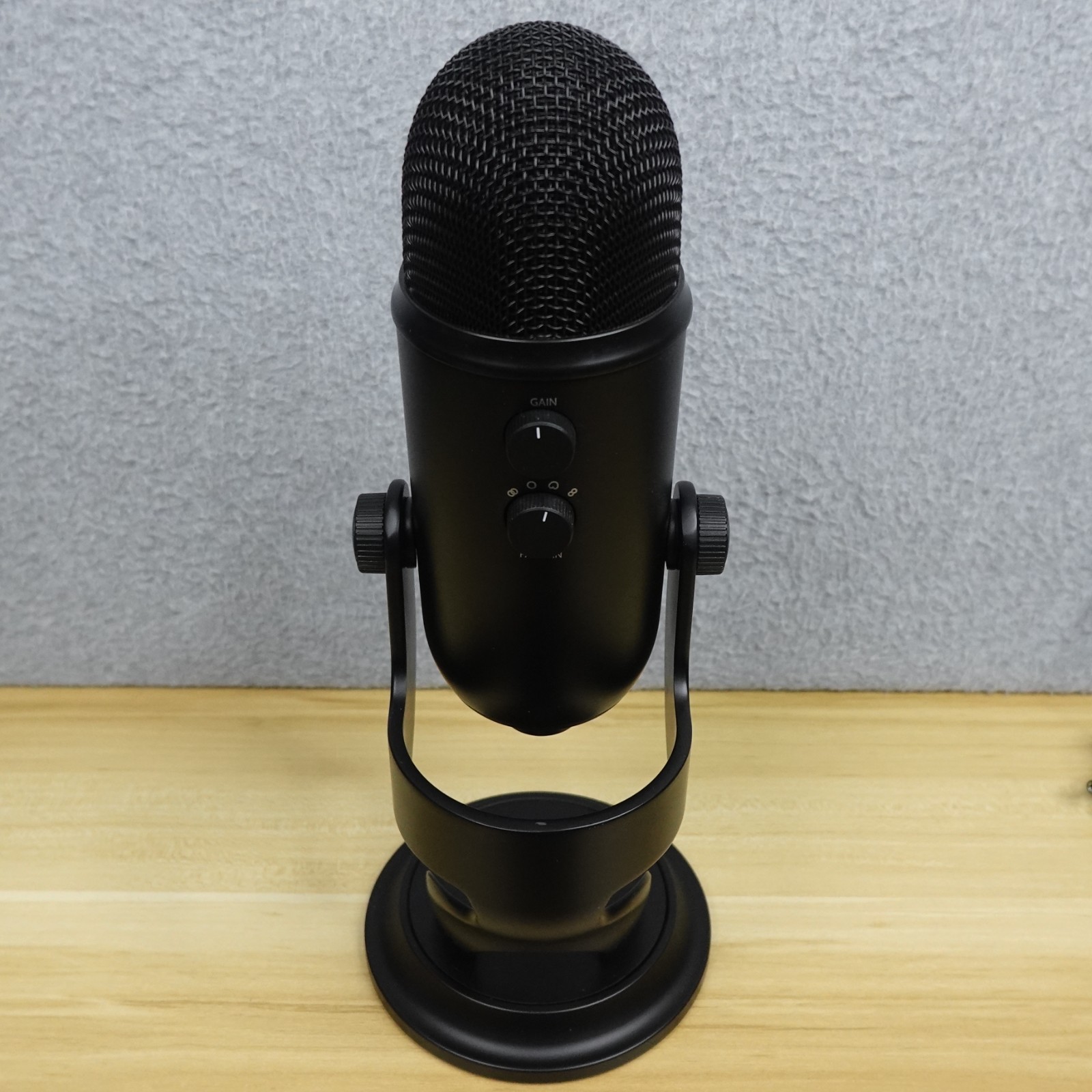 Blue Yeti USB Condenser Microphone Black 888-000527