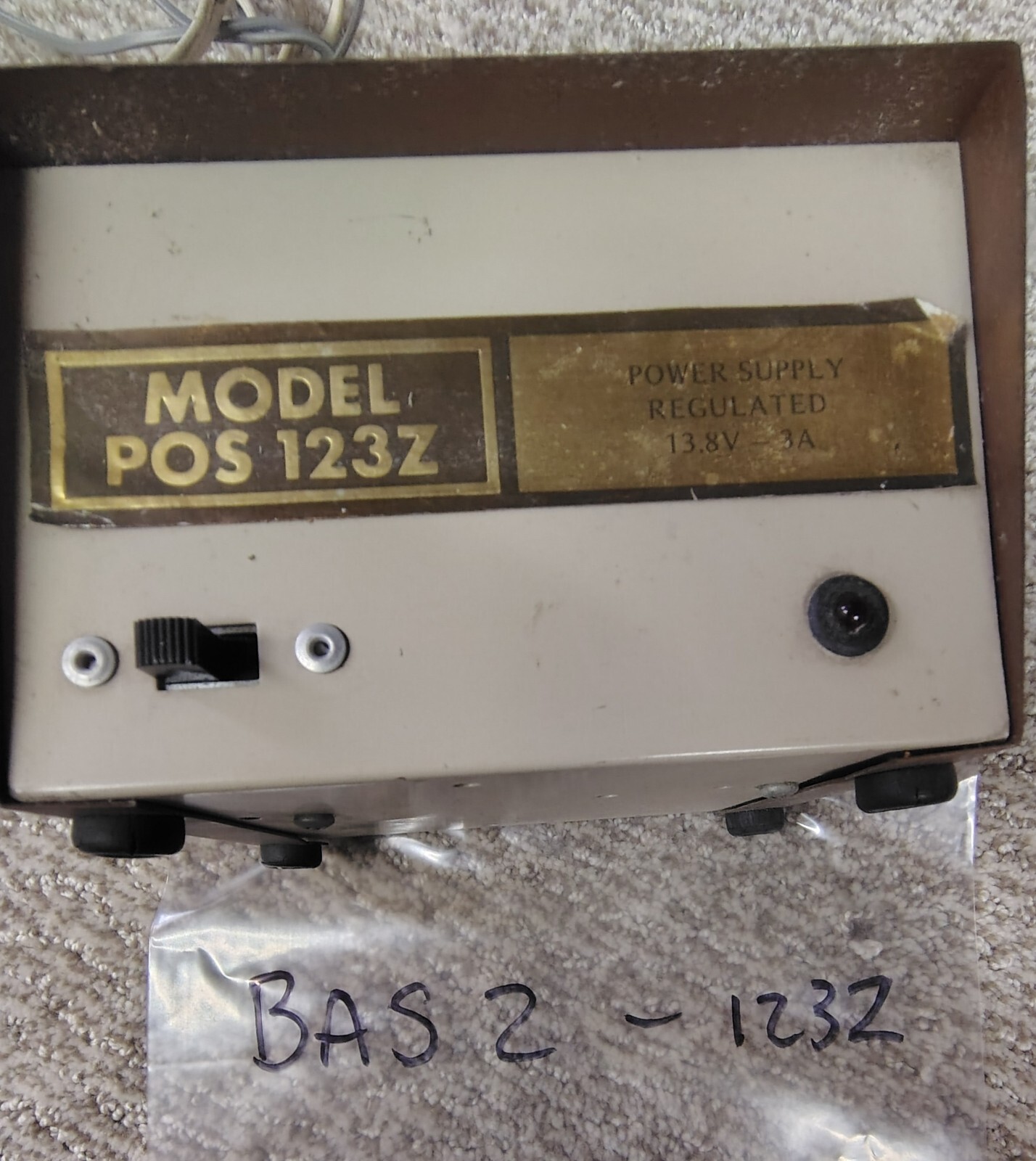 🗽POWER SUPPLY MODEL NO. 123Z 13.8V-3A