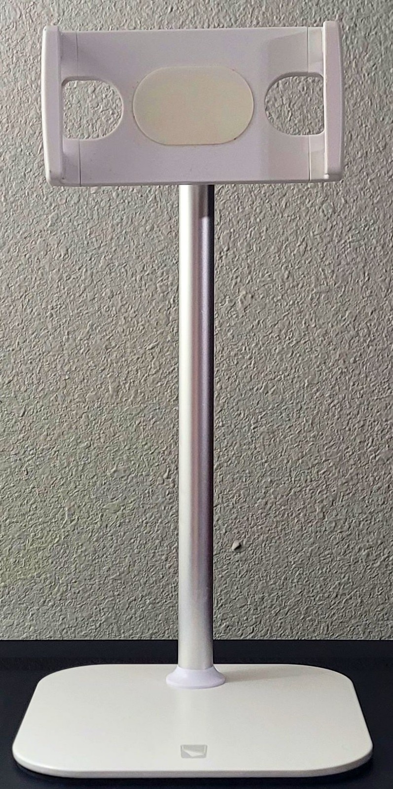 COOPER White TabStand Tall Adjustable cell & tablet holder LOW PRICE, HIGH VALUE