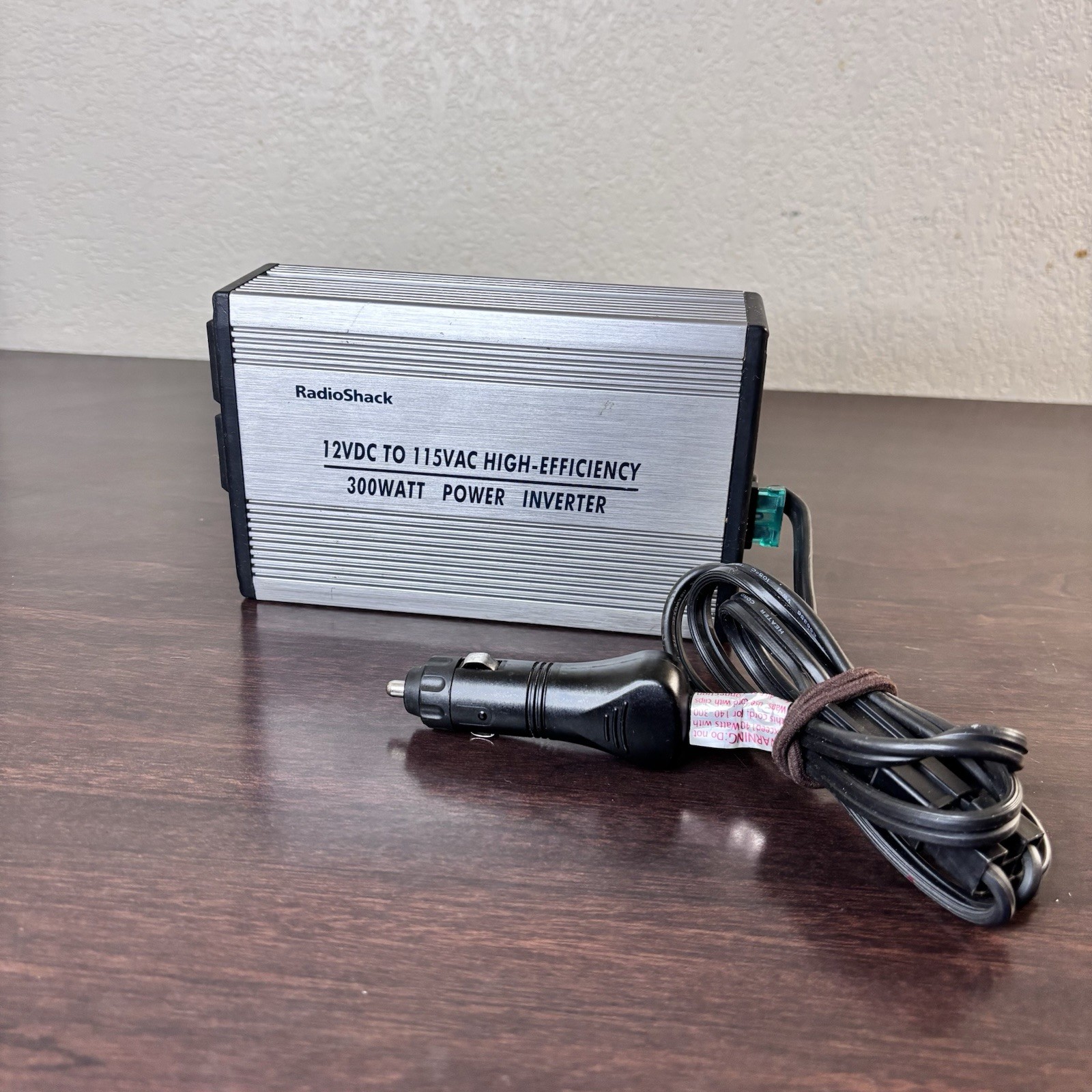 Radio Shack 12VDC To 115VAC 300 Watt High Effi Power Inverter ( Tested Works)