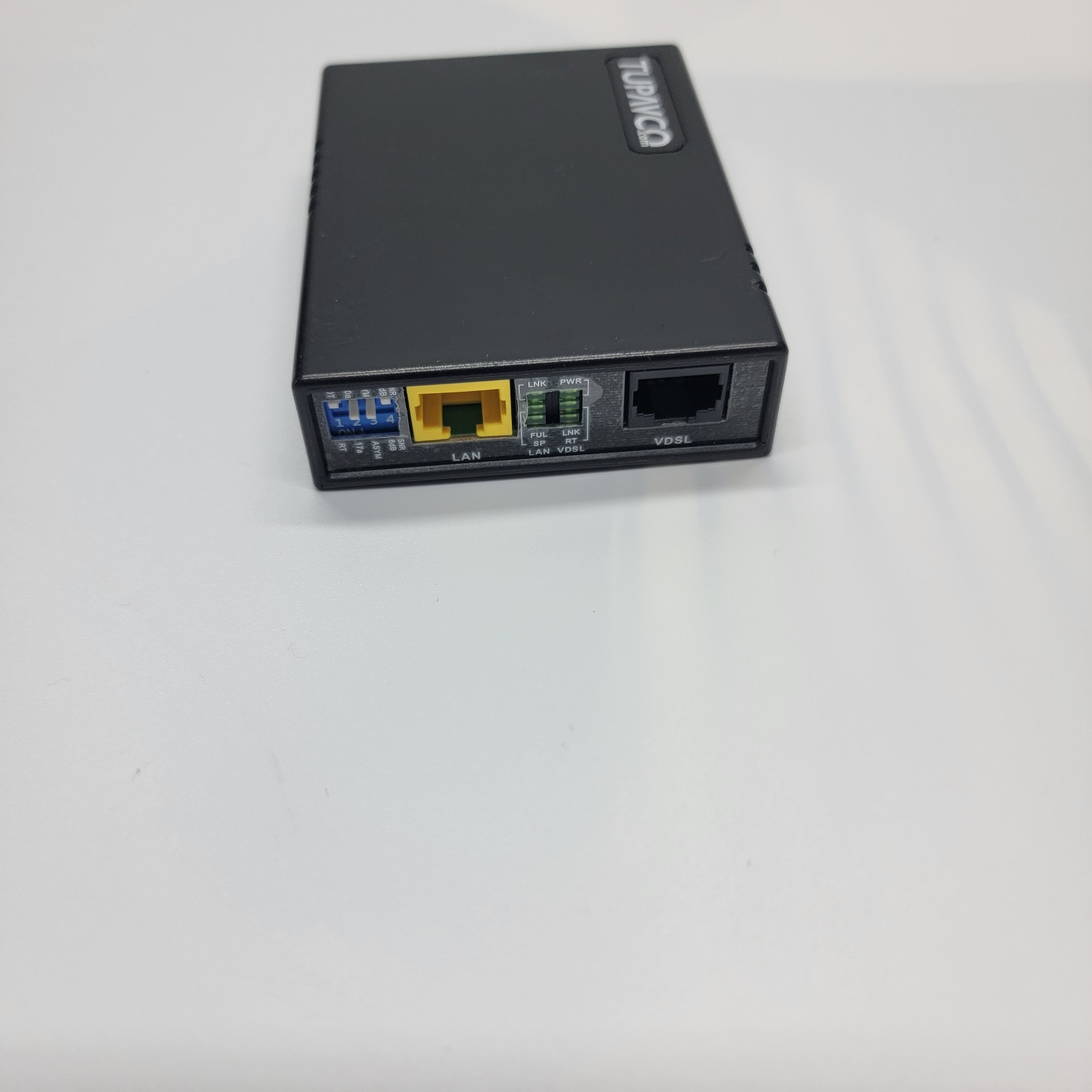 Tupavco VDSL Ethernet Extender TEX-100 Cable 5000ft - Extender Only, no cord