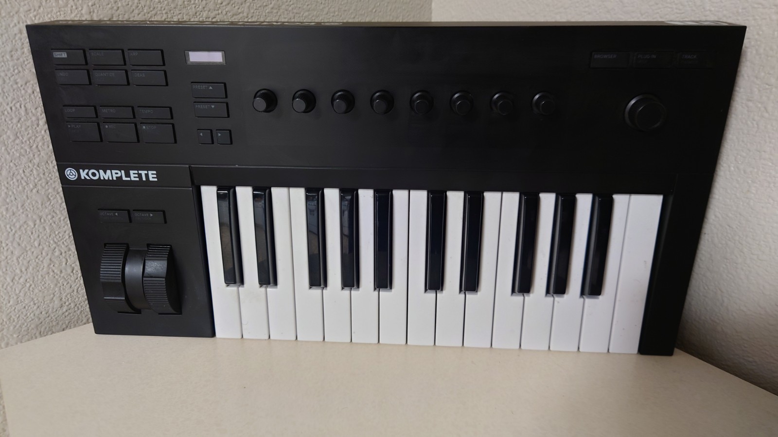 Native Instruments Komplete Kontrol A25 25-Key MIDI Controller Pitch Mod