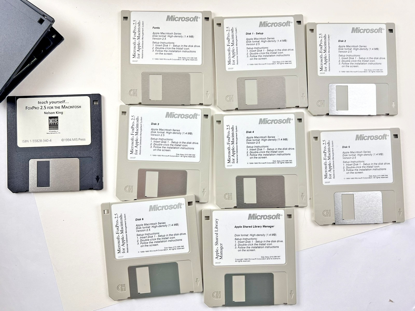 Vintage Microsoft FoxPro 2.5 Macintosh Relational Database System Complete Boxed