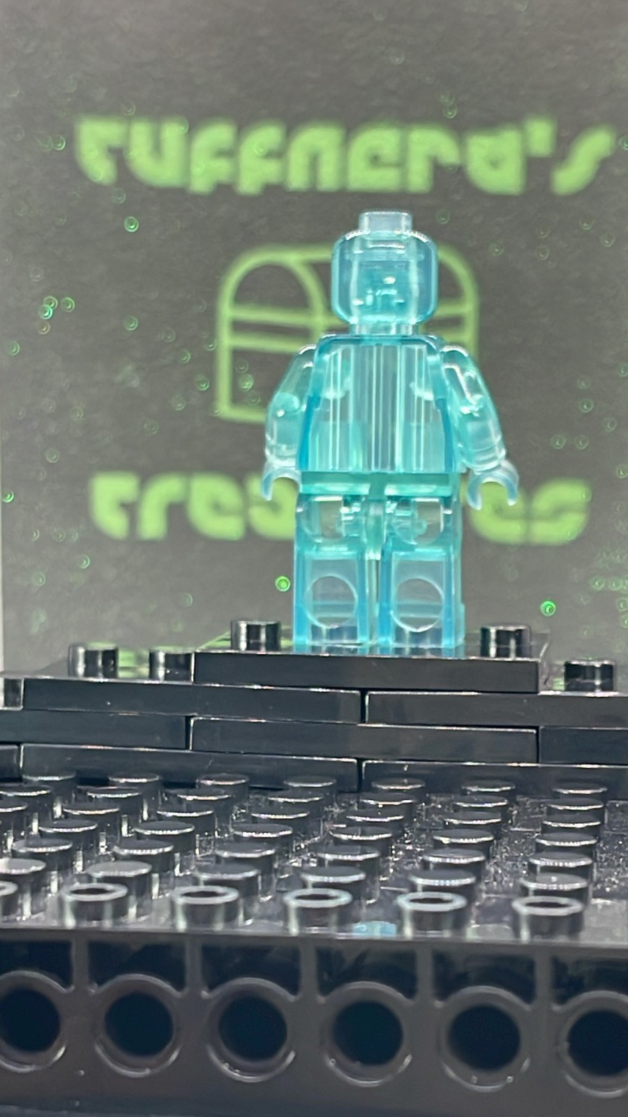 CUSTOM BLANK MOC TRANSPARENT LIGHT BLUE MINIFIG