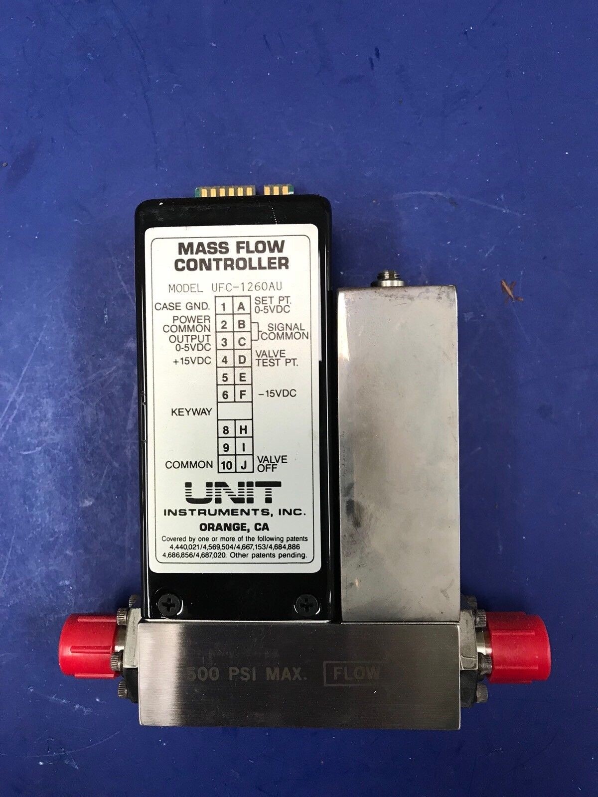 Unit UFC-1260AU, MFC, Mass Flow Controller, N2, 1 SLM, 1/4" MVCR, Used