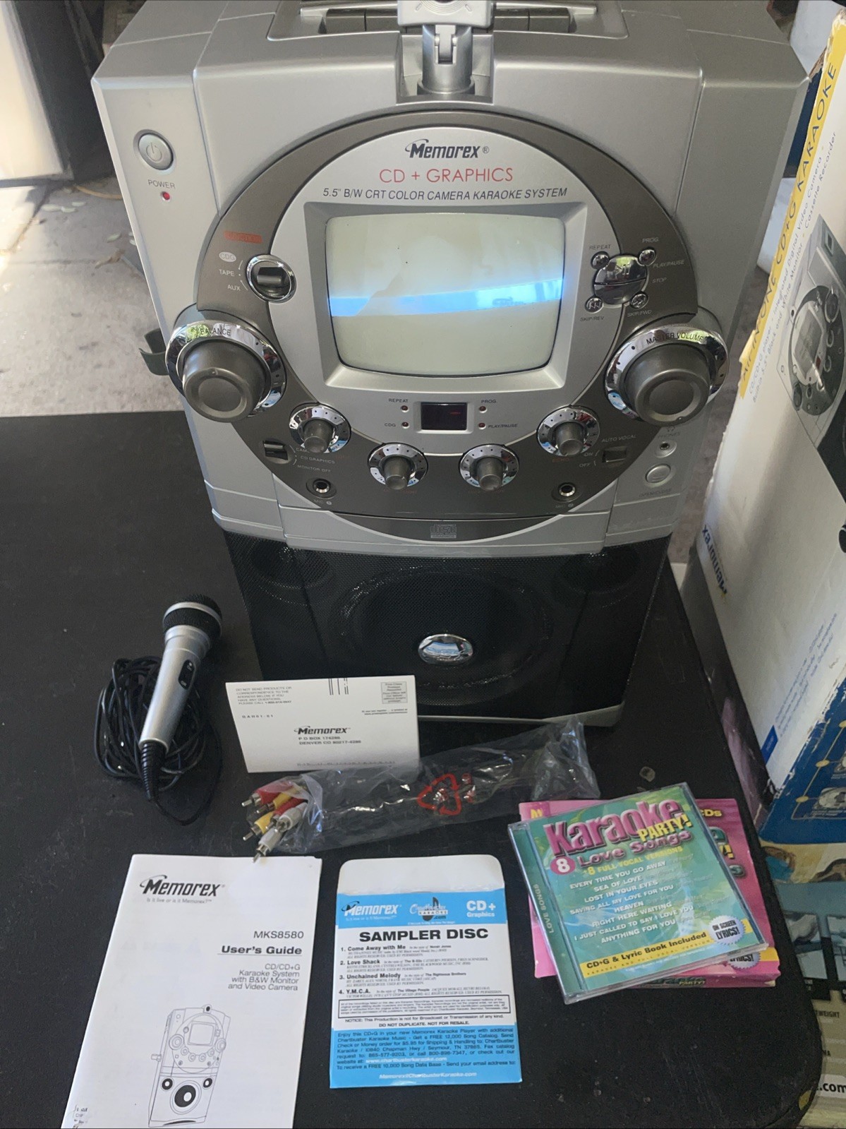 *Tested Working*  Memorex CD+G Karaoke System Model No:MKS8580 With box And Mic