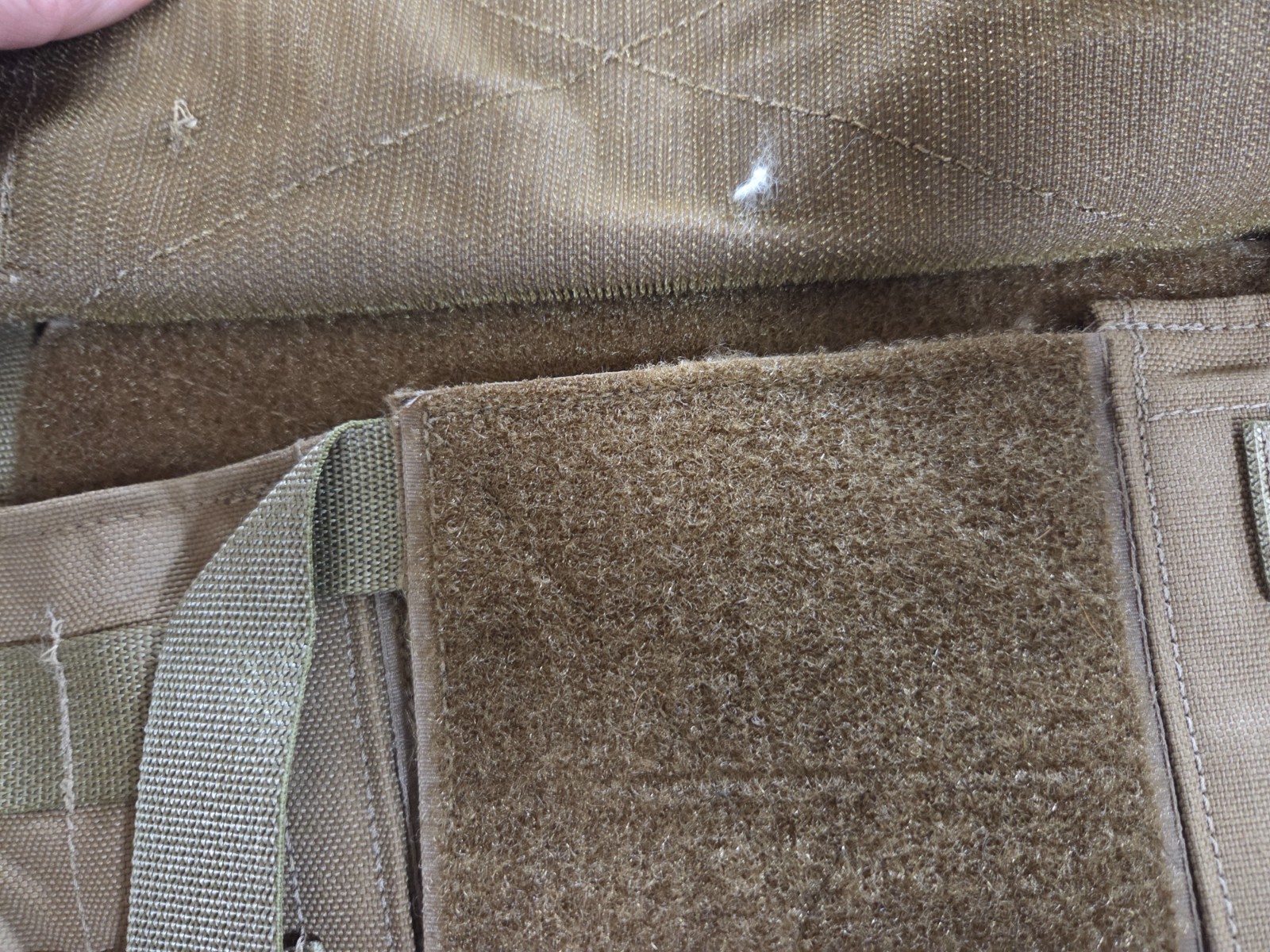 Beez Combat Systems medium plate carrier BCS