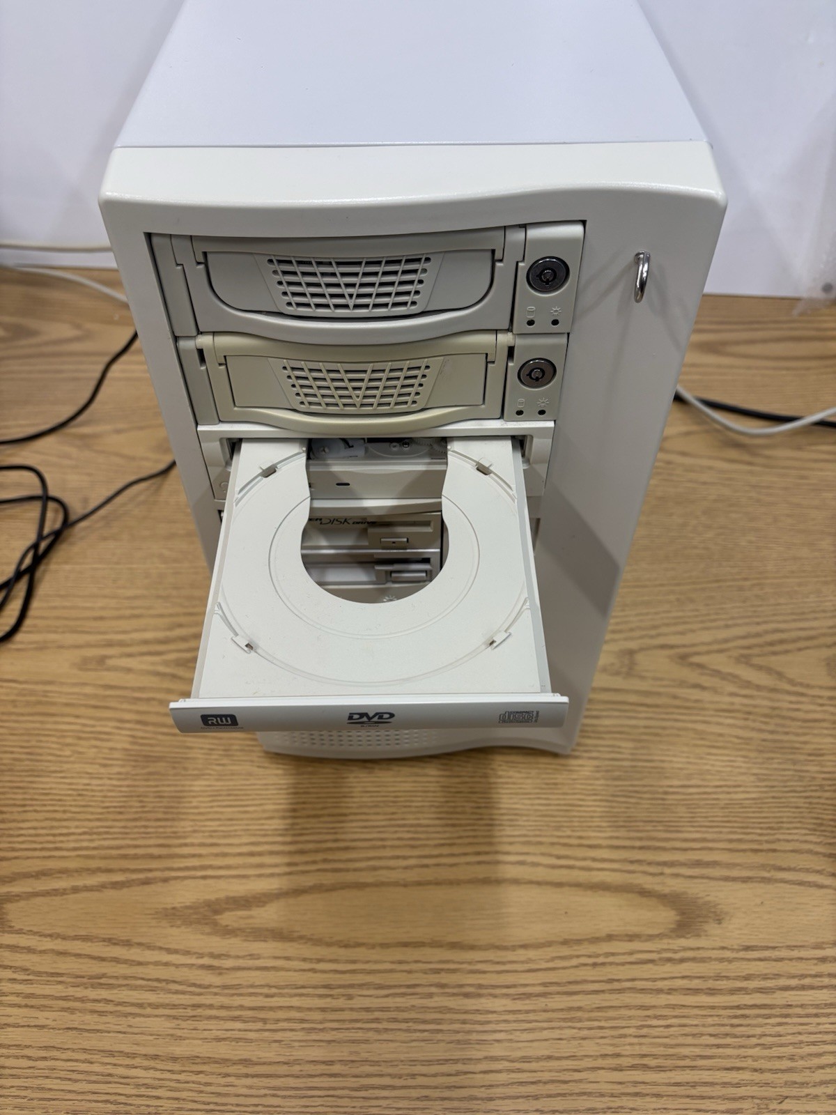 Vintage Desktop Tower PC ***Powers On