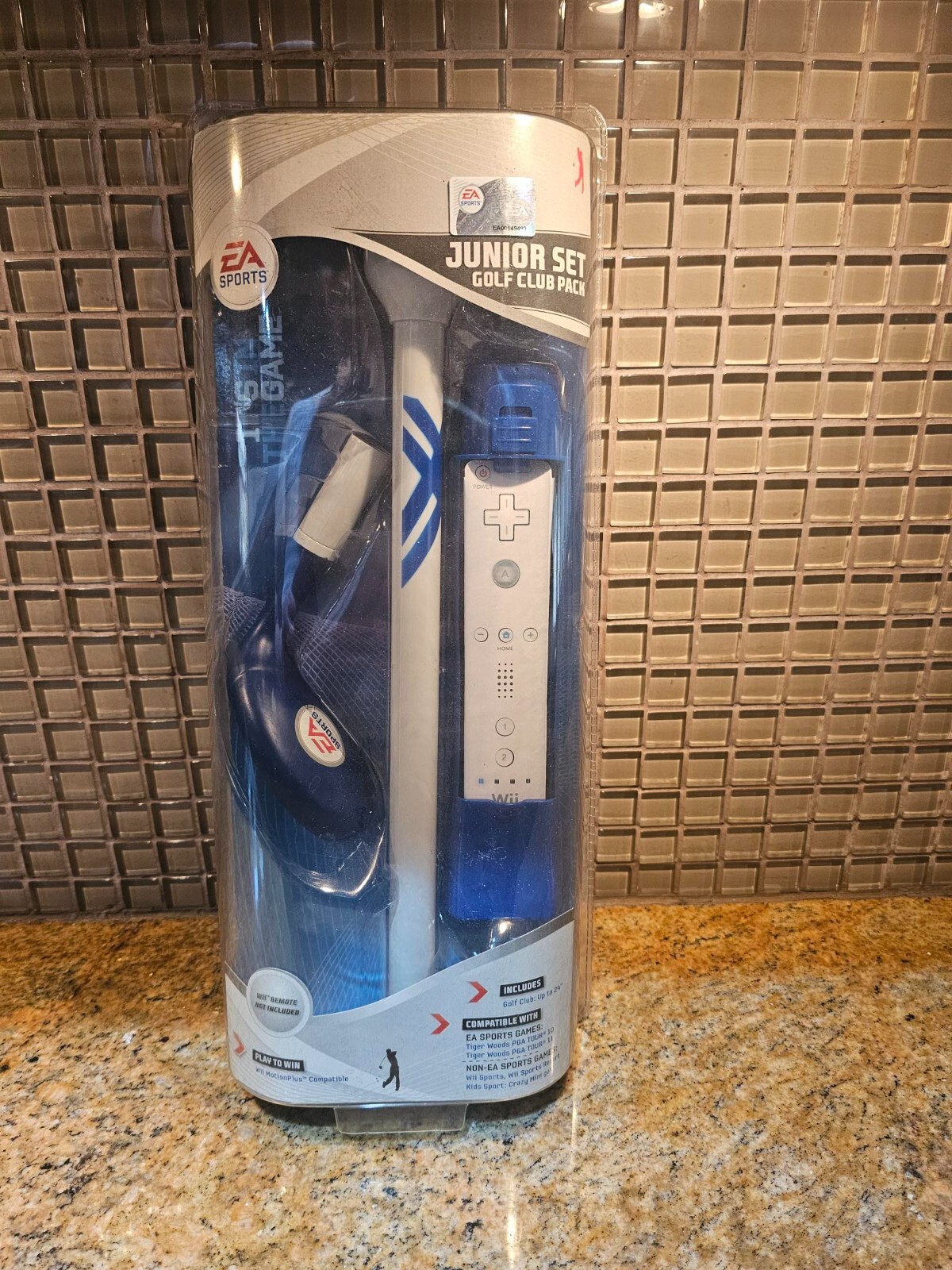 EA SPORTS Junior Set Golf Club Pack Wii Video Game Set 24" NIB