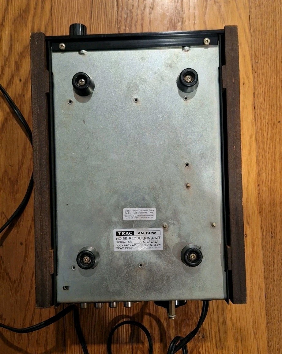 TEAC AN-60 W Noise Reduction Unit - Great condition. (UNTESTED) Powers on.