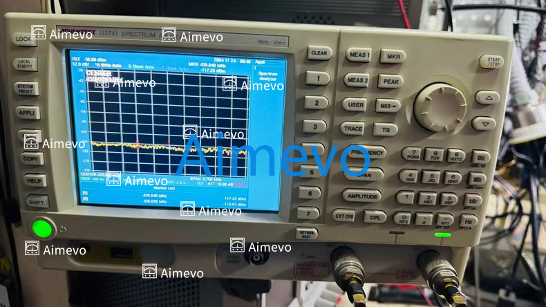 ADVANTEST u3741 Portable Spectrum Analyzer