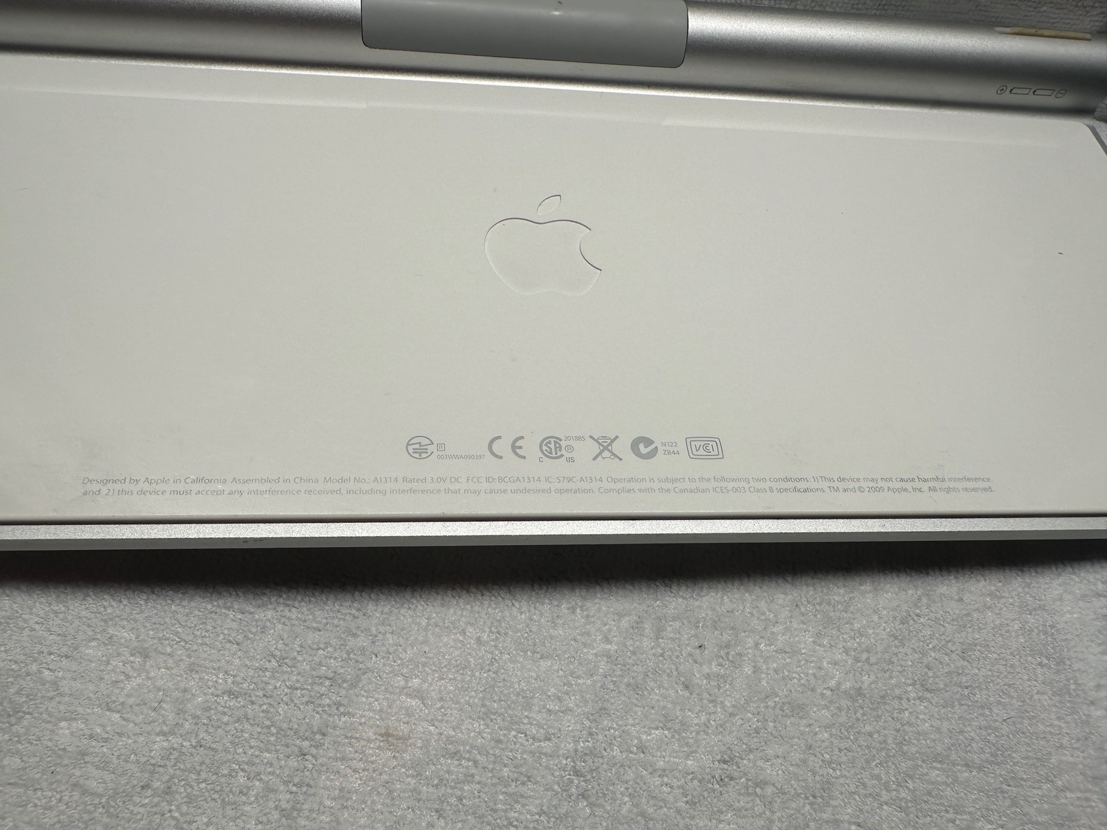 Apple Bluetooth Keyboard Model No: A1314 Tested Good Used Condition