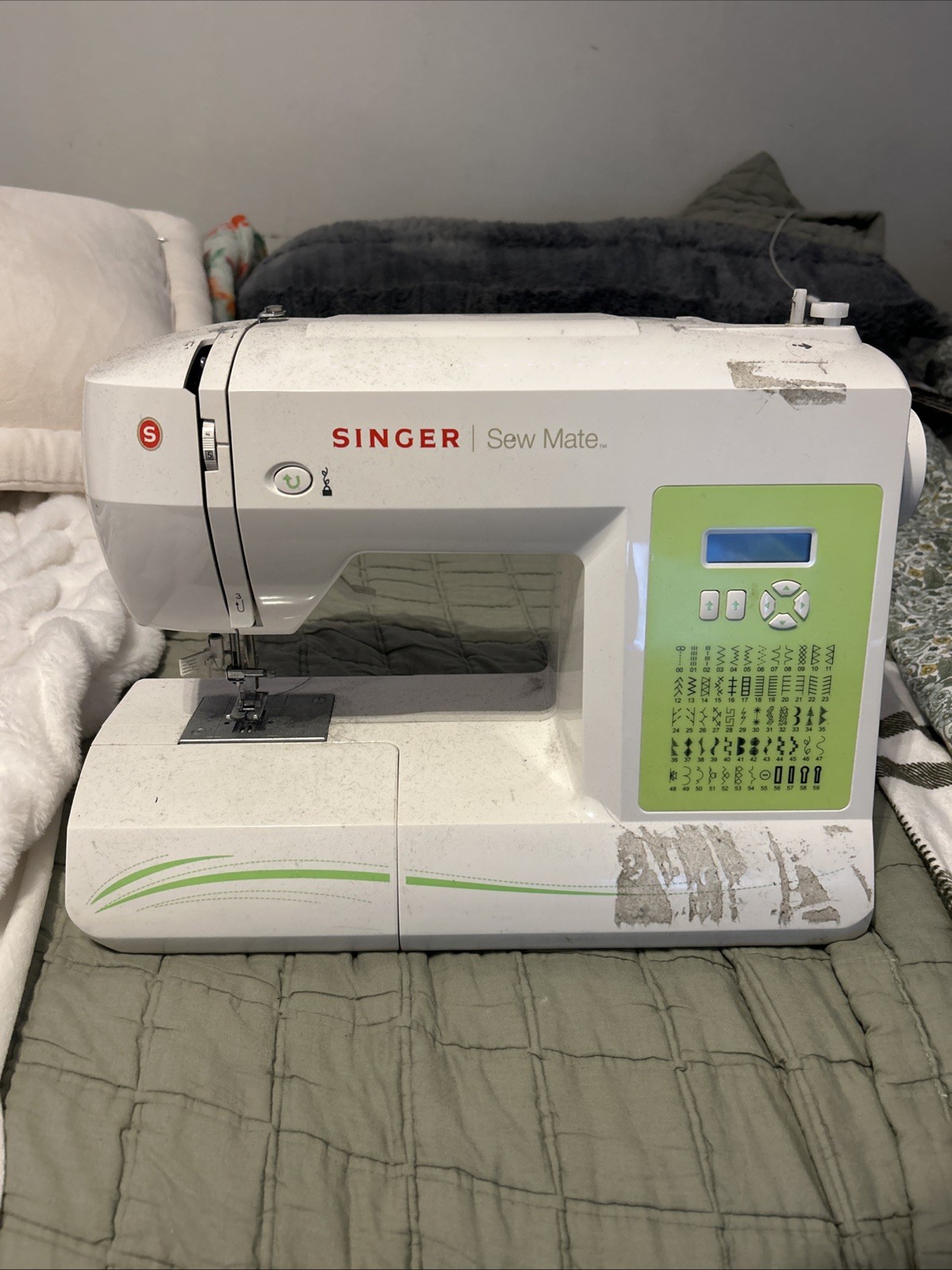 SINGER 5400 Sew Mate Computerized Sewing Machine