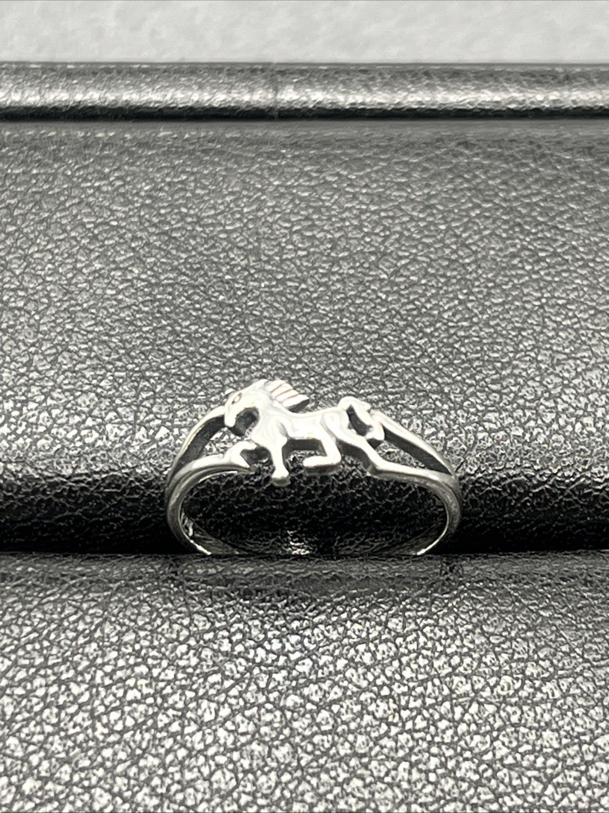 New Condition Sterling Silver Horse Toe Ring 925