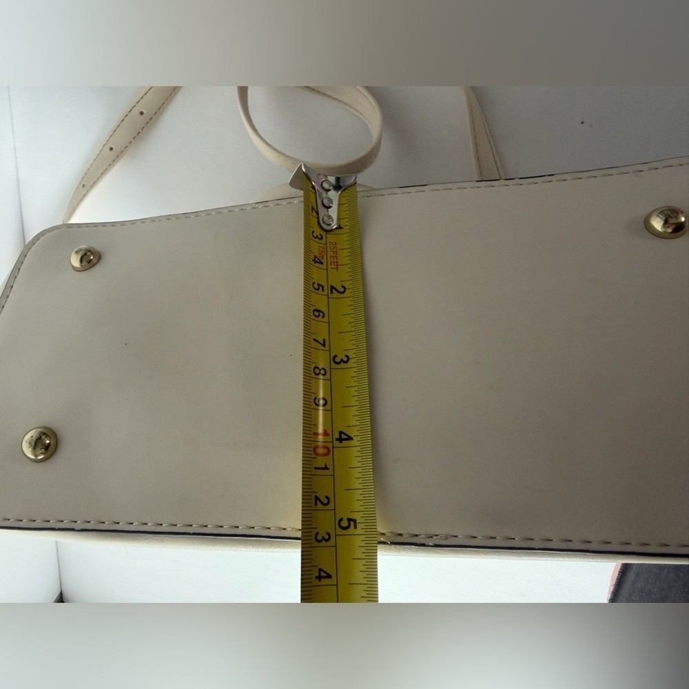 Nine West Ivory Bow Satchel Fair condition
