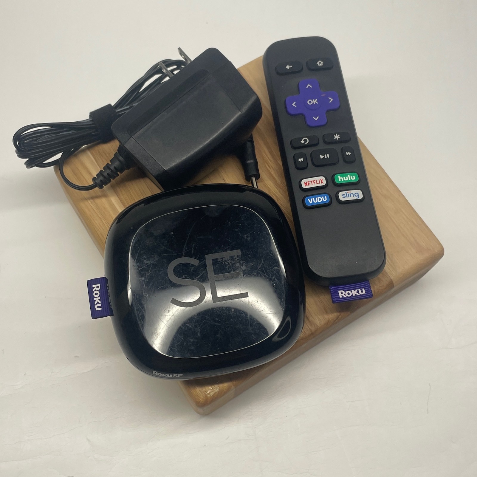 Roku SE 2710X (3rd Generation) w/Remote Power Adapter Media Streamer Tested