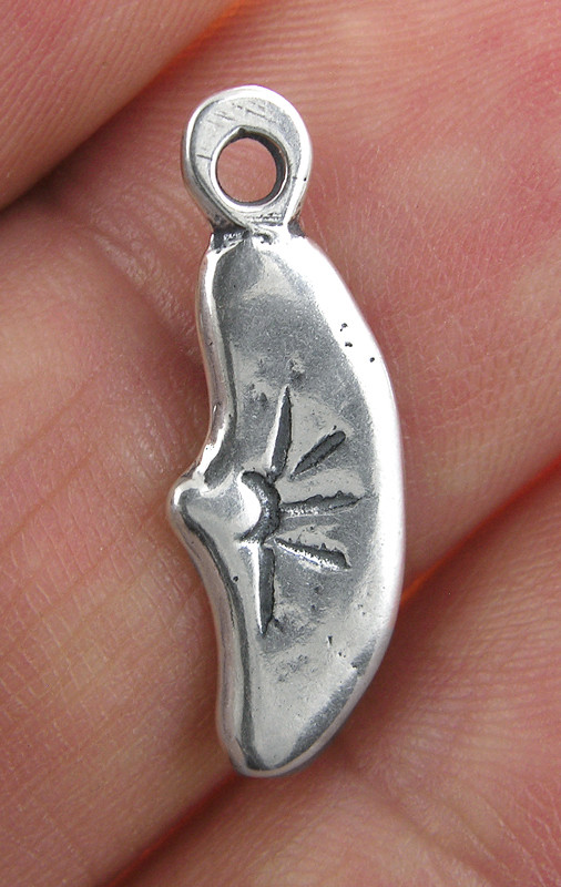 Solid sterling silver KIDNEY MILAGRO charm (M-209)