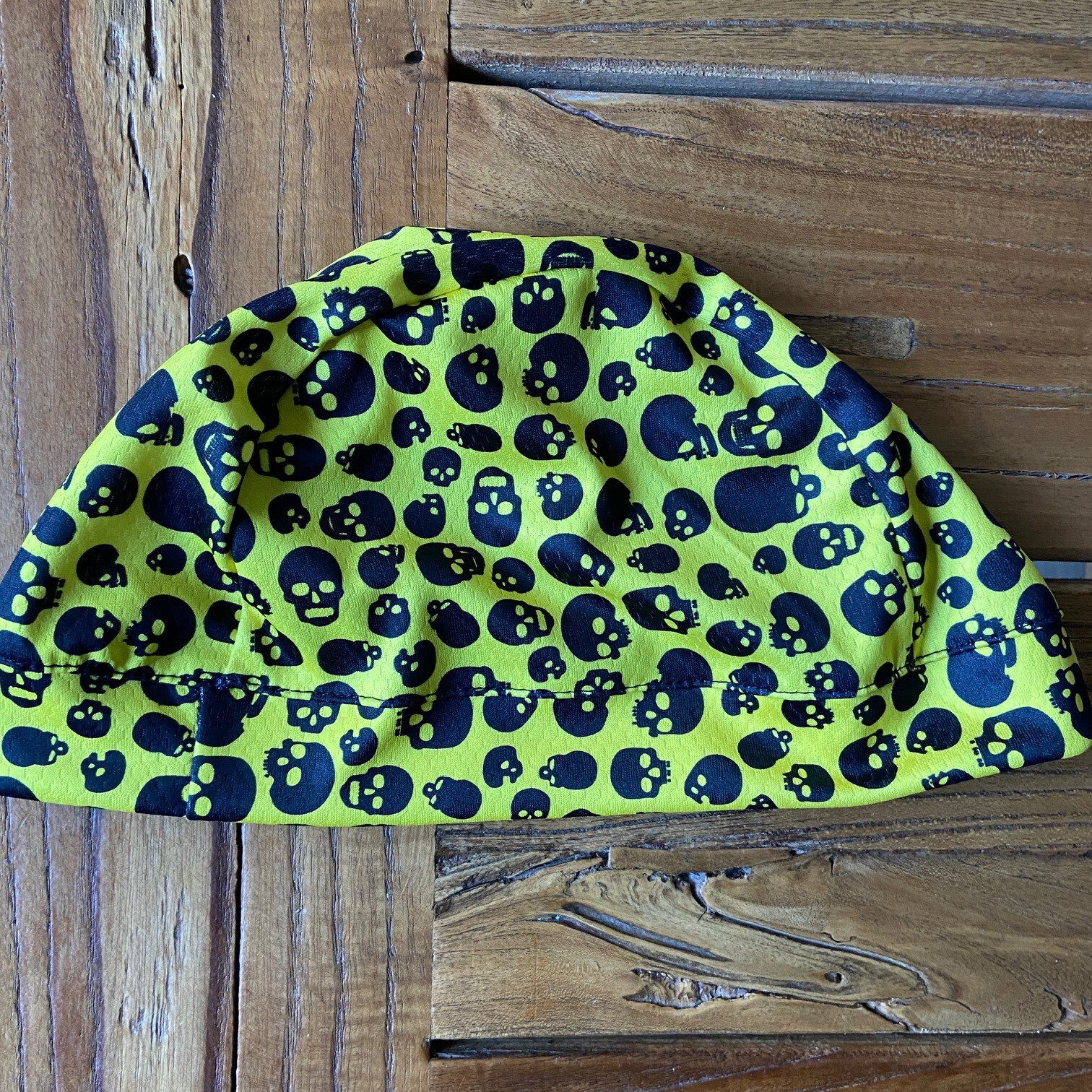 BLACK YELLOW SKULLS HEX-TEK® Wicking Polyester Team Cycling HELMET LINER NEW