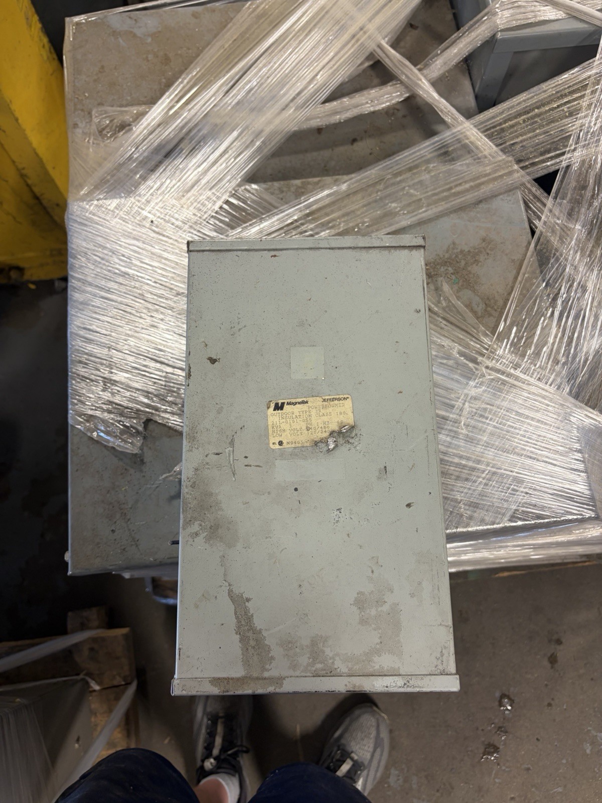 MAGNETEK JEFFERSON 211-0101-055 TRANSFORMER 240/480V 1Ø 3kVA USED