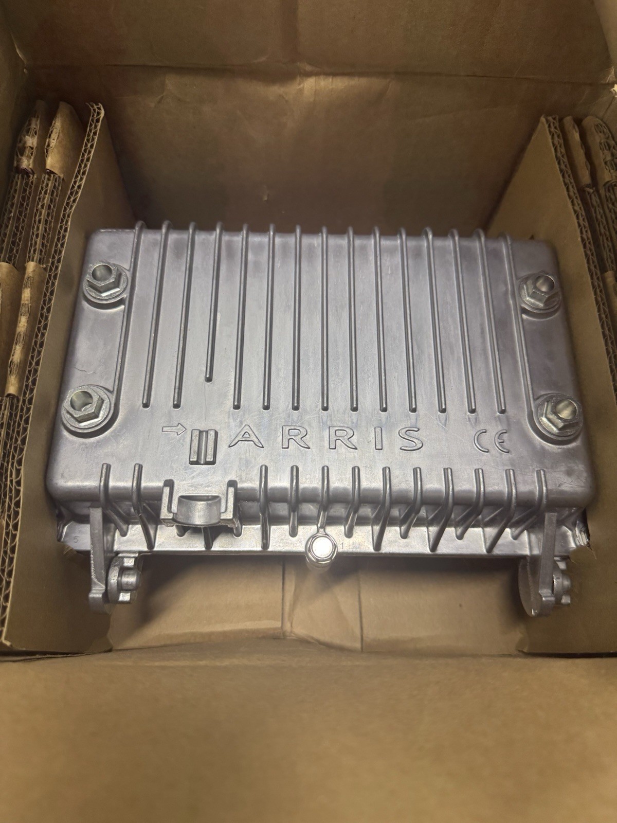 ARRIS BLE120-085-SX-8FC STARLINE LINE EXTENDER 1.2GHz 24 DB GAIN W/ 8 DB PAD AMP
