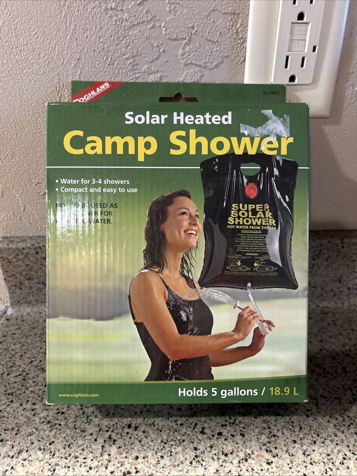Coghlans  Solar Heat Camp Shower. Hot water from the Sun  5 Gallon, NEW