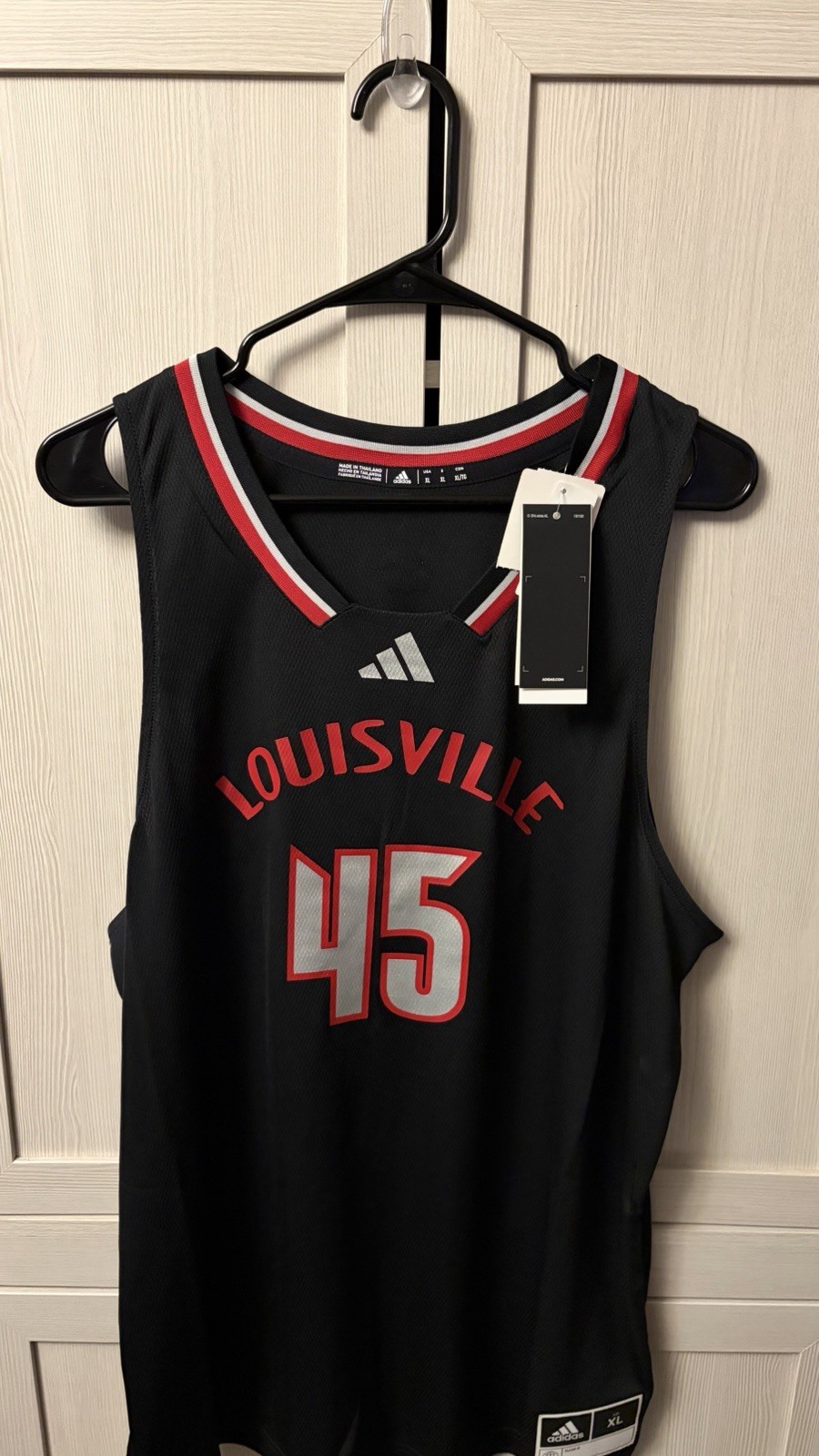 NWT Louisville Cardinals Men’s Adidas Basketball Jersey Size XL NCAA #45 Black