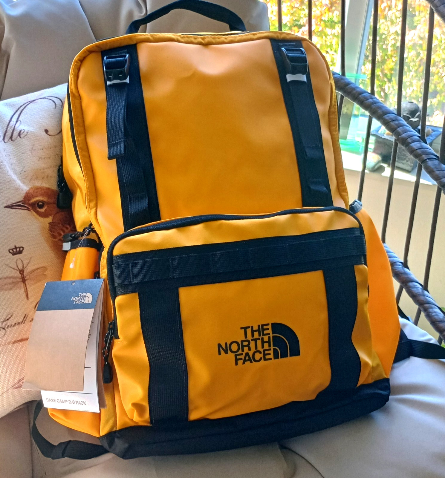 NWT The North Face Base Camp Daypack Summit Gold TNF Black Backpack NF0A8BK4ZU3