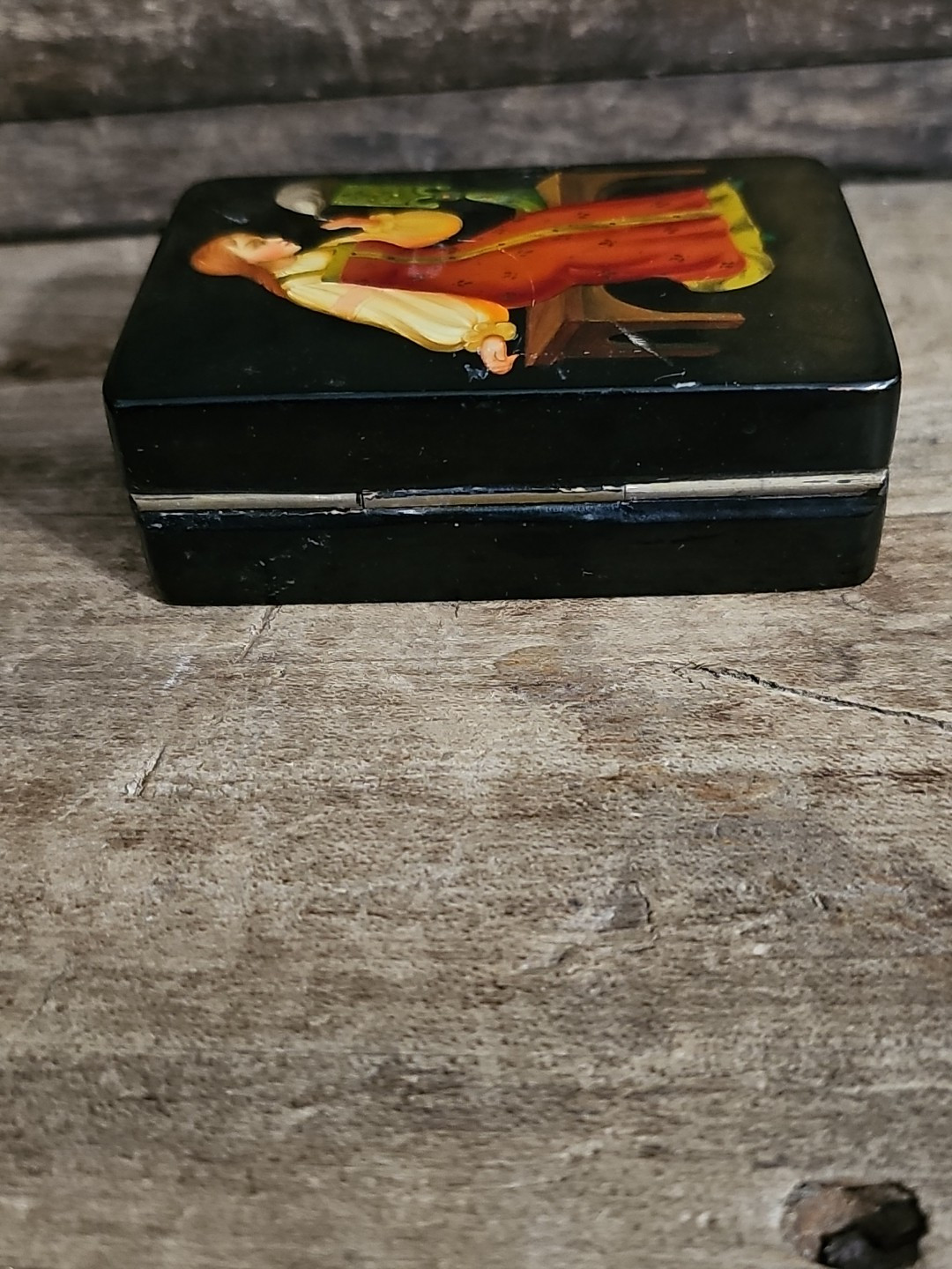 Lacquer Trinket Box ~ Girl Spinning Wool