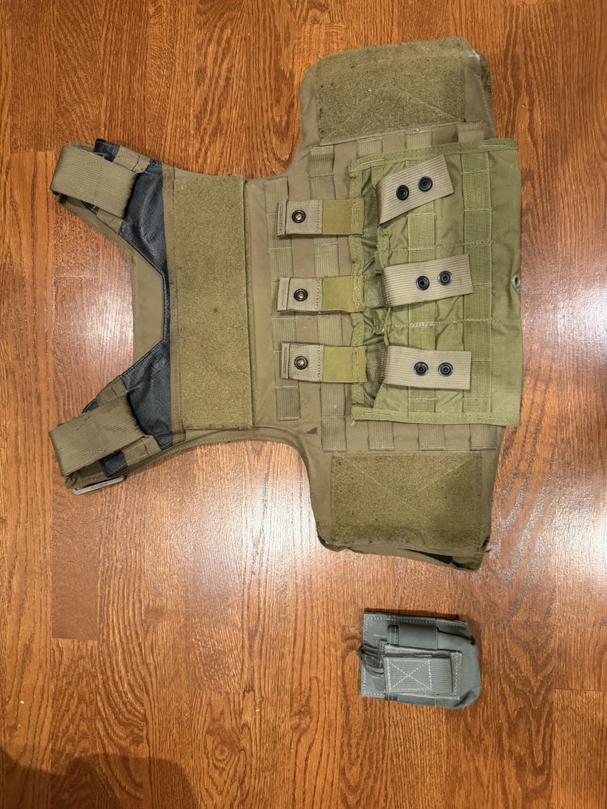 Khaki MBAV Plate Carrier Small w/ Ranger Green Small Radio Pouch