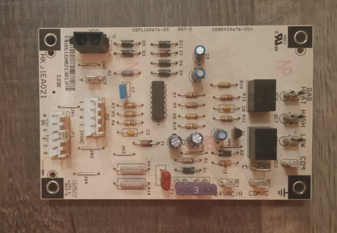 Carrier HK61EA021 Furnace Control Circuit Board CEPL130676-03