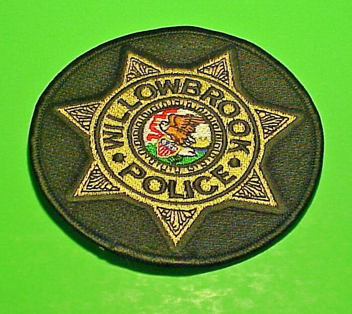 WILLOWBROOK  ILLINOIS  IL   3 3/4"  POLICE PATCH   FREE SHIPPING!!!