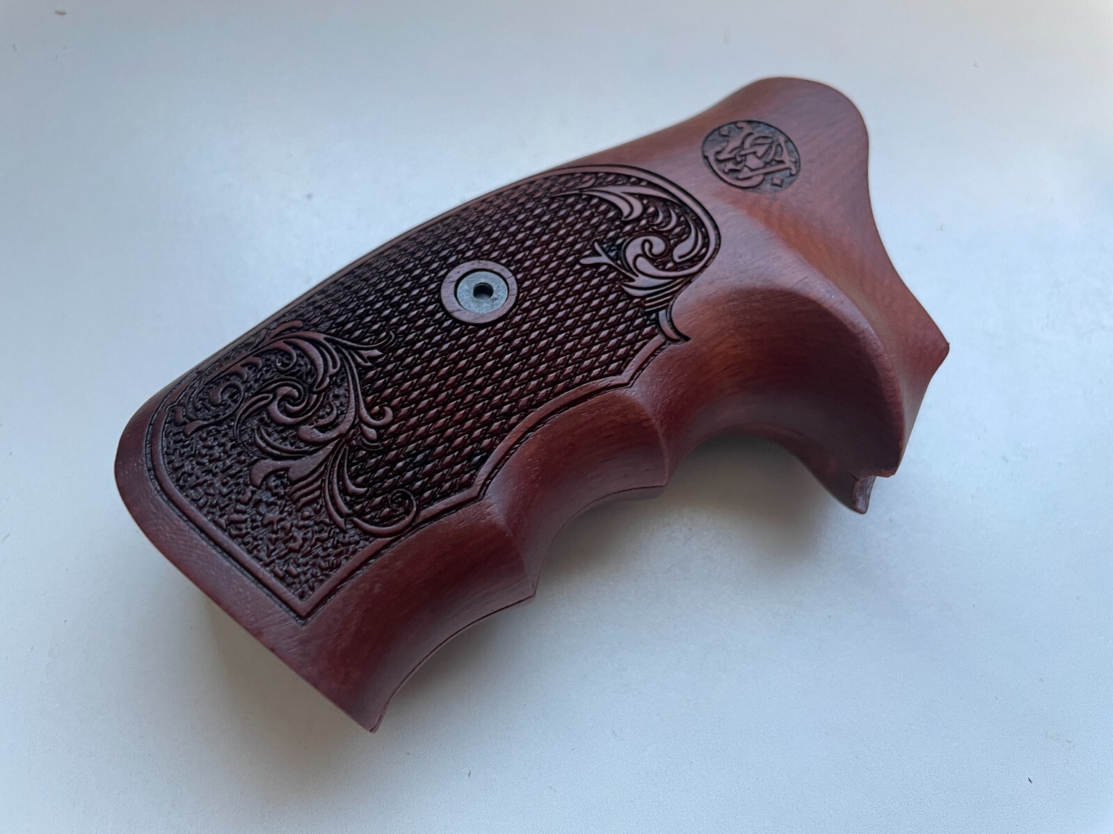 Premium art work on Wood Decorative Grips for S&W N FRAME ROUND BUTT Revolver