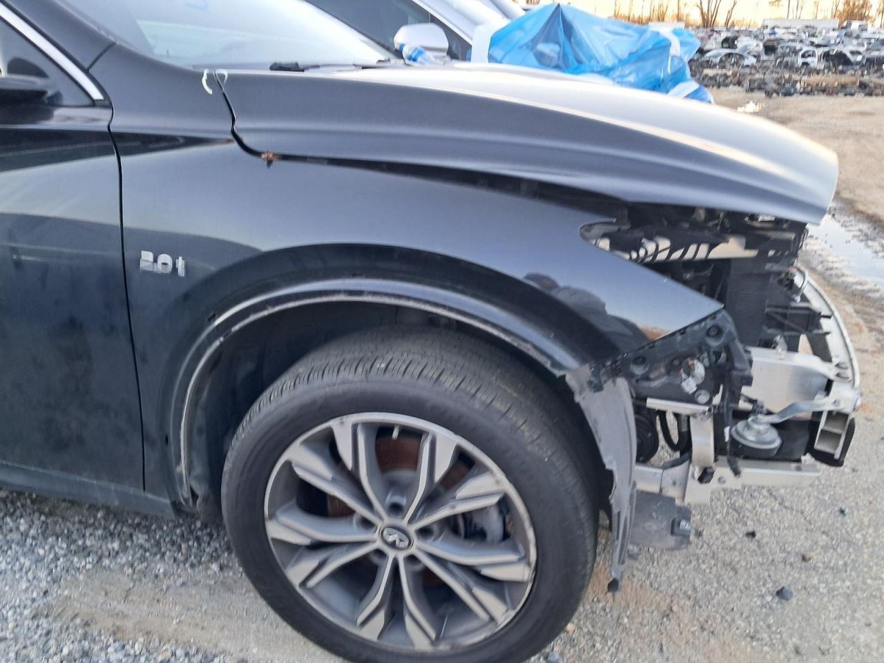 QX30 2018 Glove Box 4898630