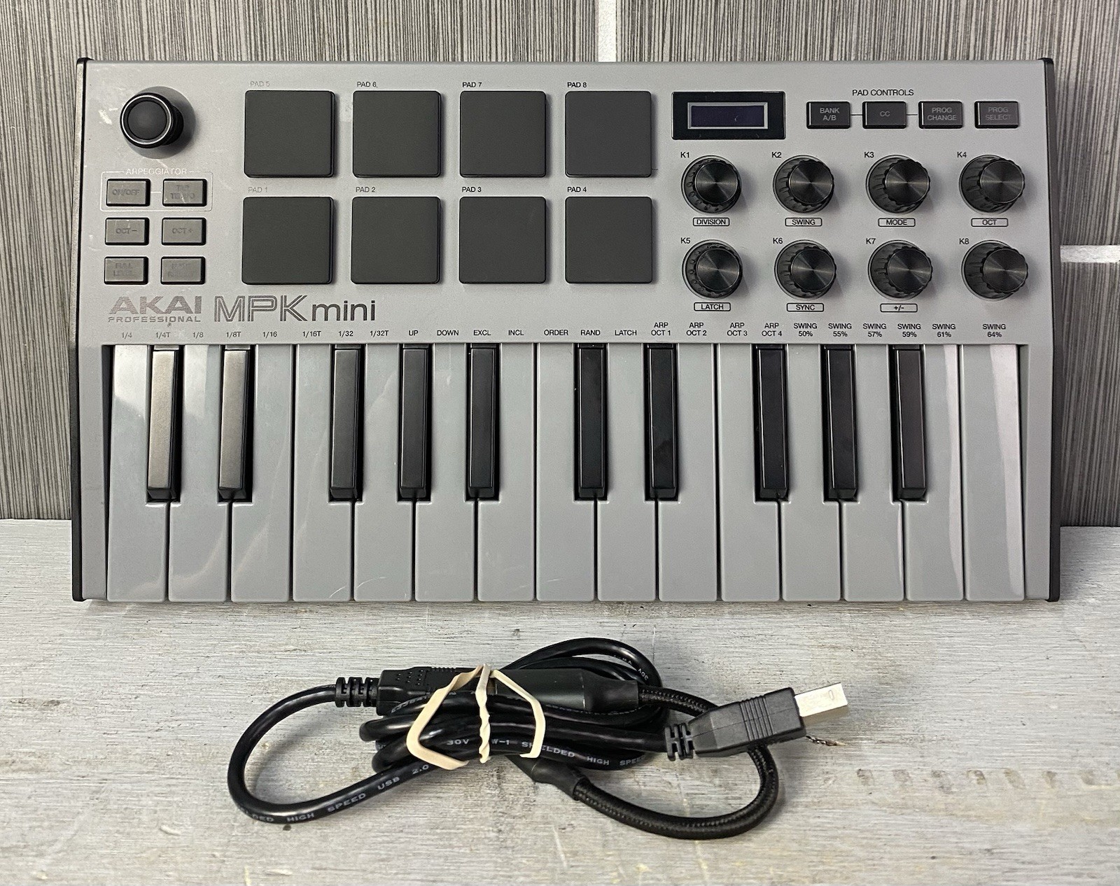 Akai Professional MPK Mini MIDI Keyboard Controller Grey 25 Keys USB POWER CORD