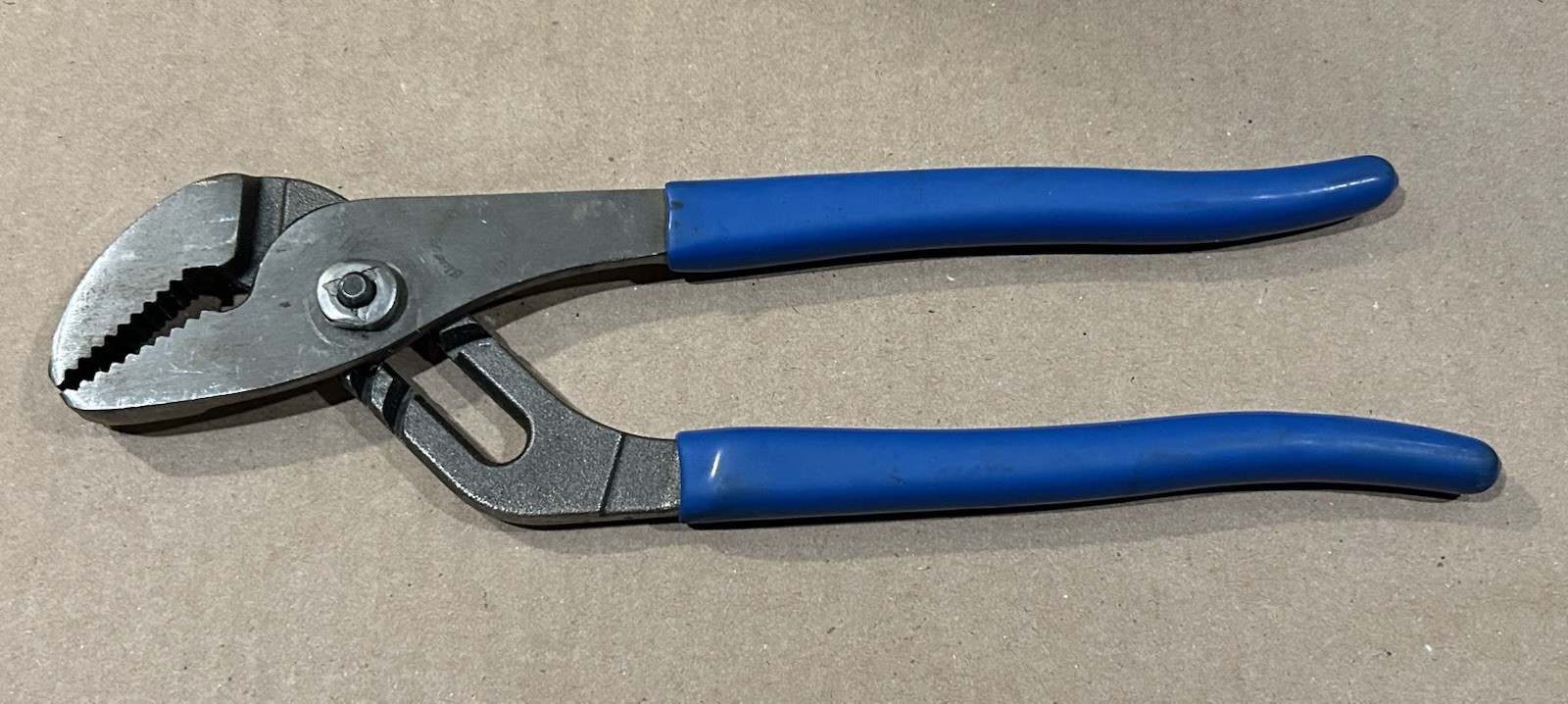 NOS. Brand New Blue-Point 10" Adjustable Joint Pliers BDGAWP100