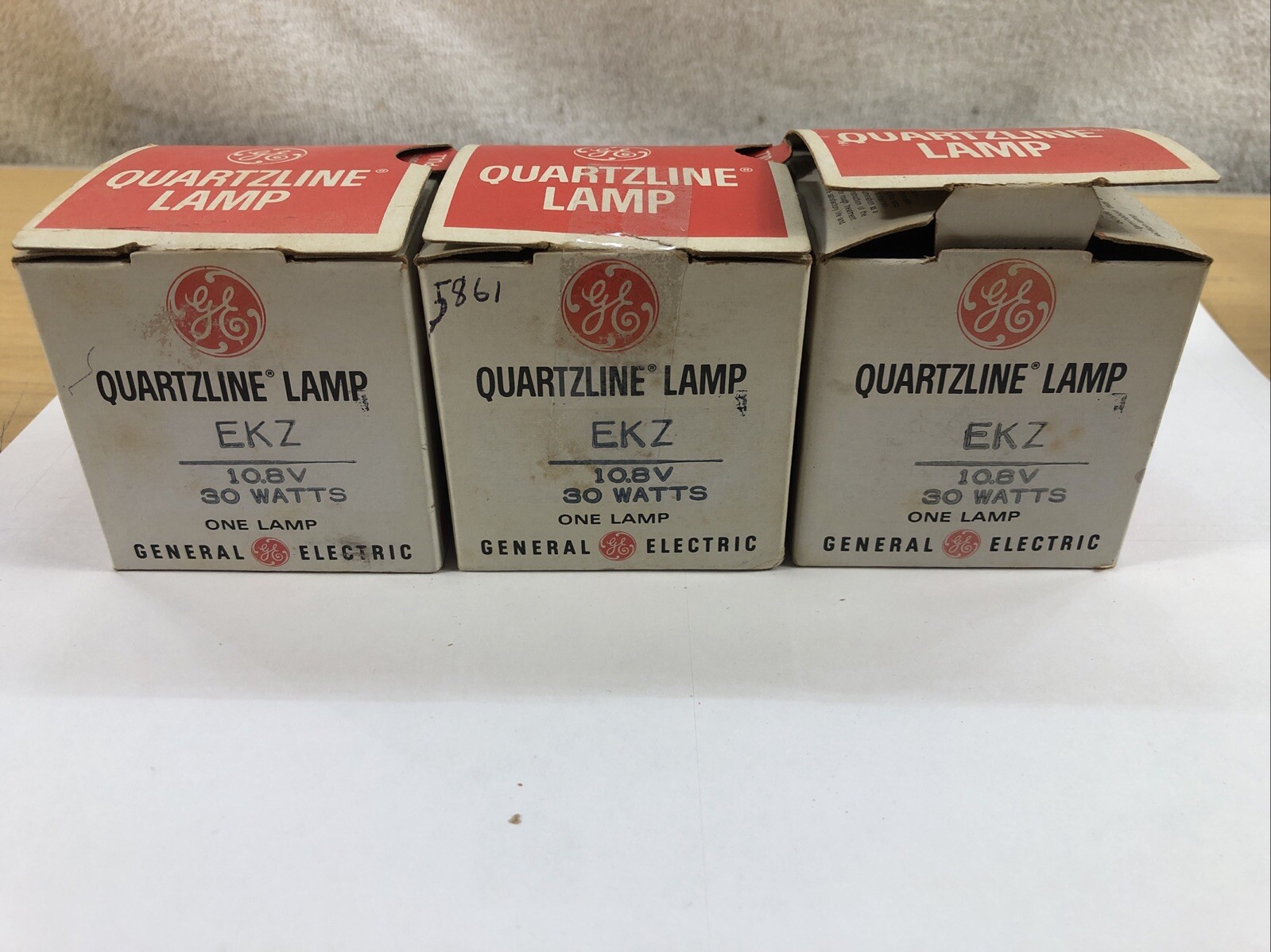Lot of 3 - GE Quartzline Lamp EKZ 10.8v 30w (5861)