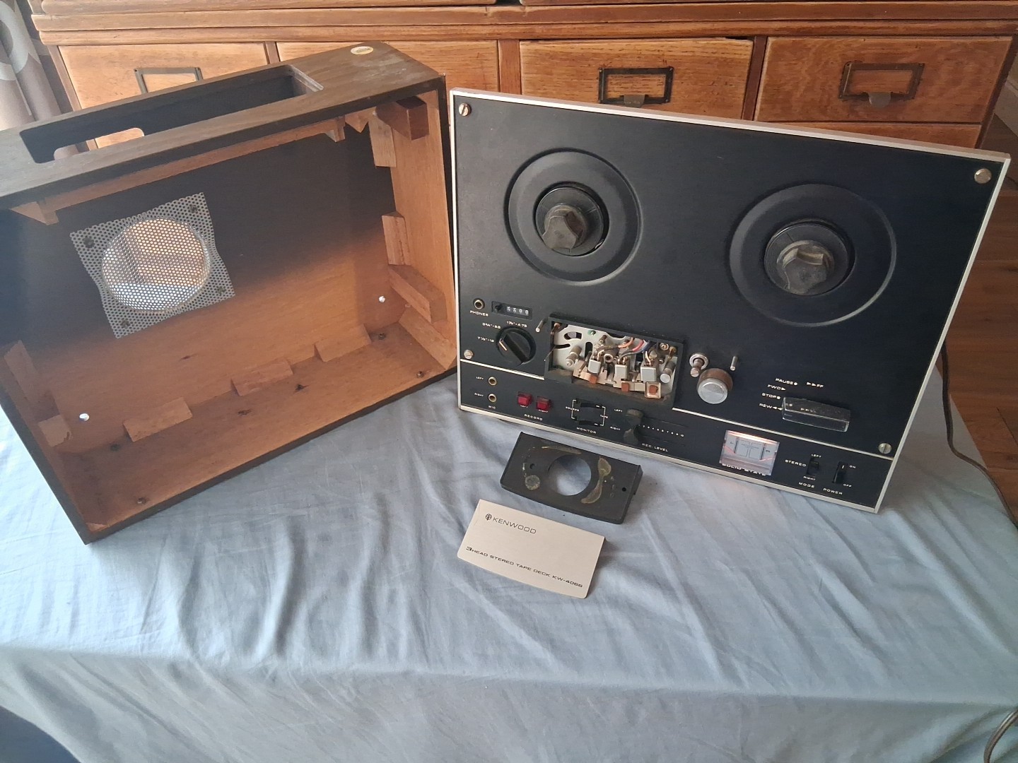 KENWOOD KW-4066 Reel to Reel Powers On
