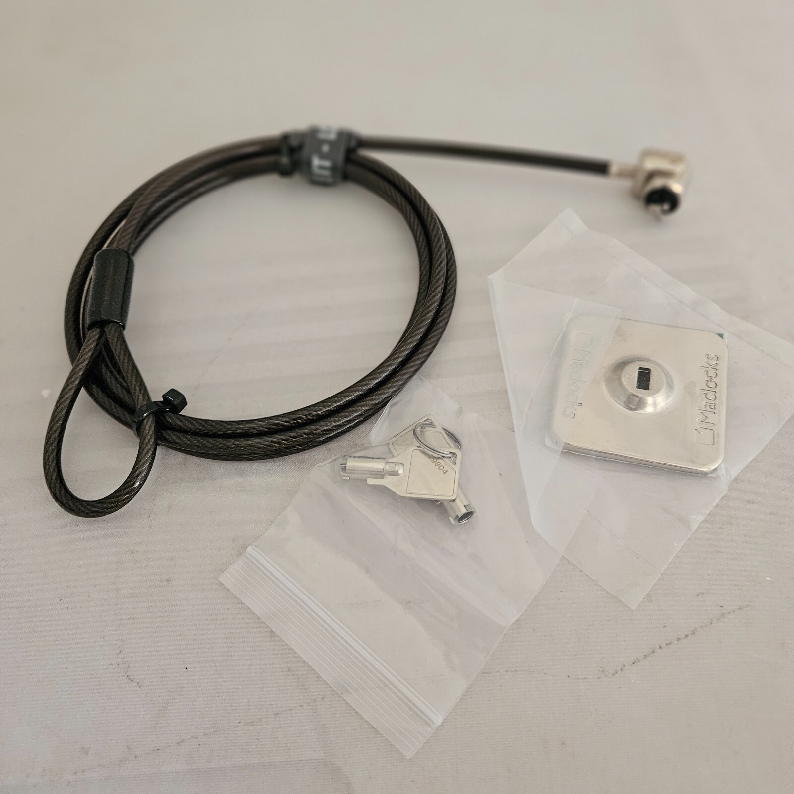 COMPULOCKS Universal Tablet Lock CL15UTL  URUI-32 (13897)