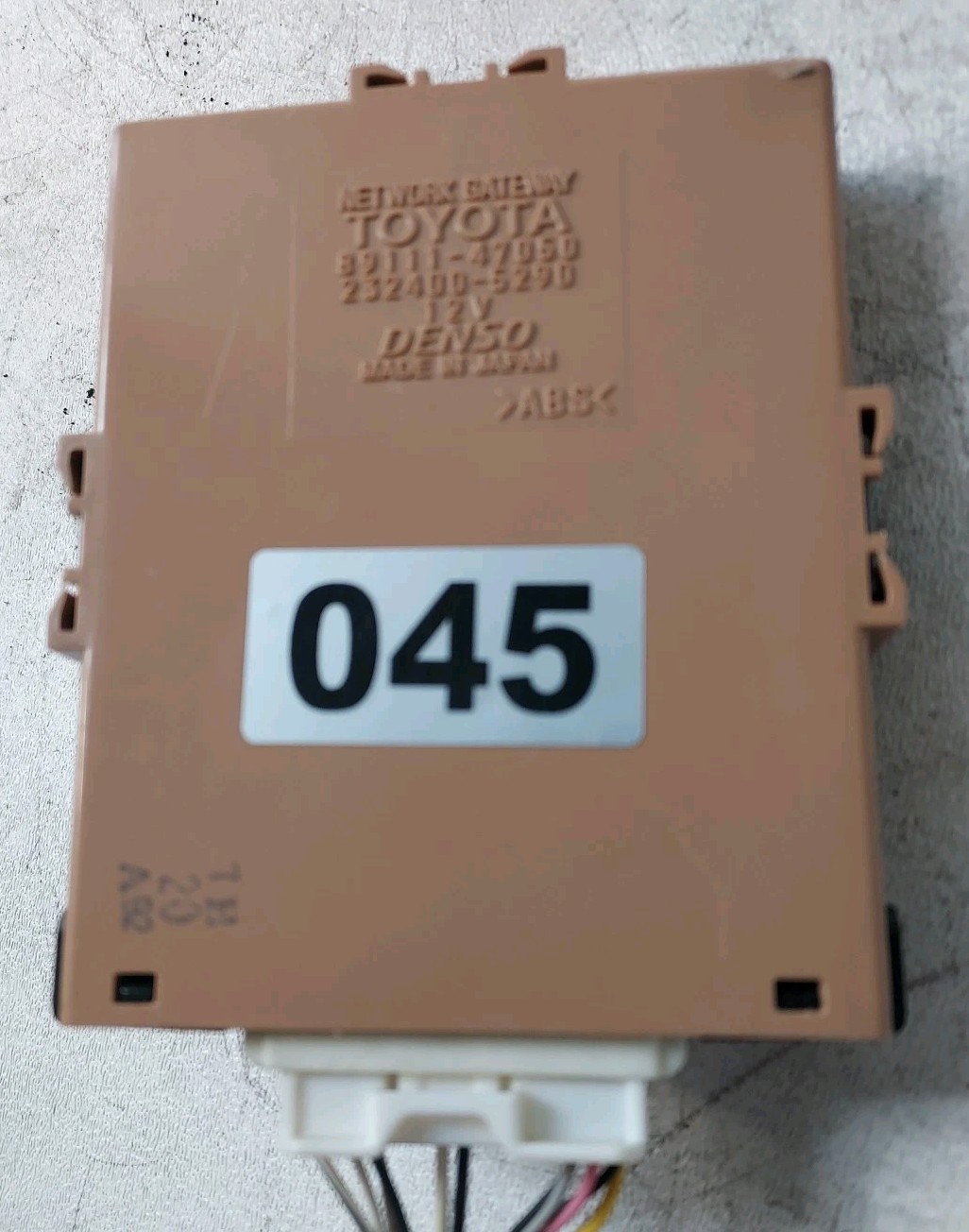 06-09 Toyota Prius 89111-47050 Multiplex Network Gateway Module OEM w/ bracket