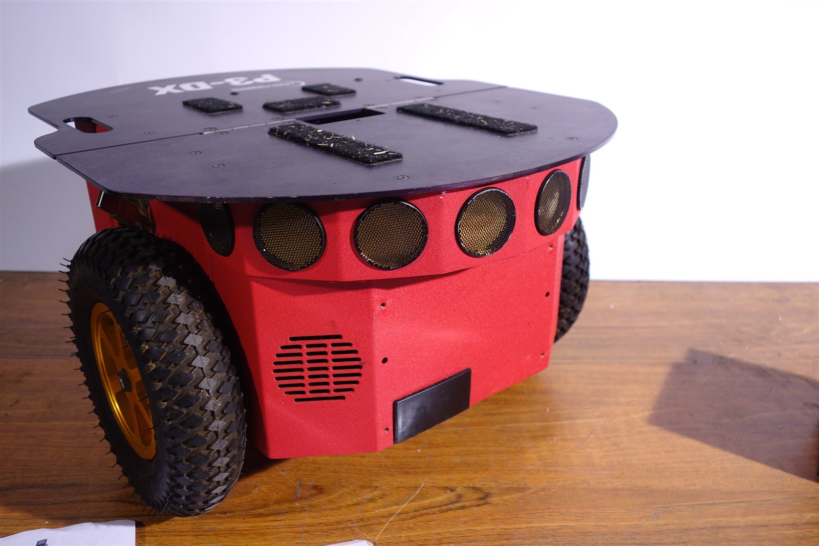 Mobile Robots P3-DX Pioneer 3 Robot