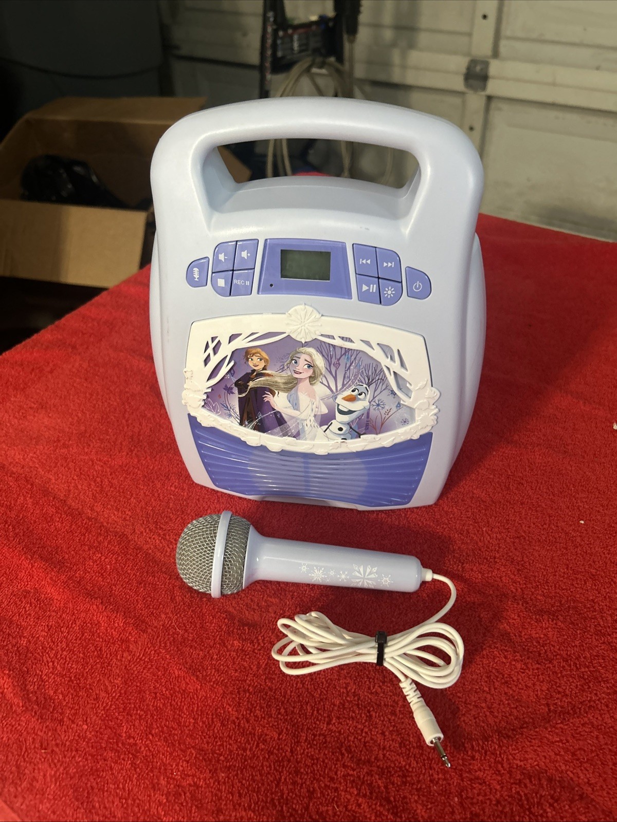 DISNEY Frozen Sing along Portable Karaoke Machine light up Music Elsa