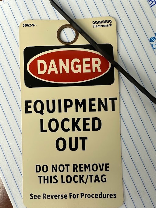 ELECTROMARK WARNING VINYL TAGS PK OF 25 8RGJ6 *EQUIPMENT LOCKOUT*