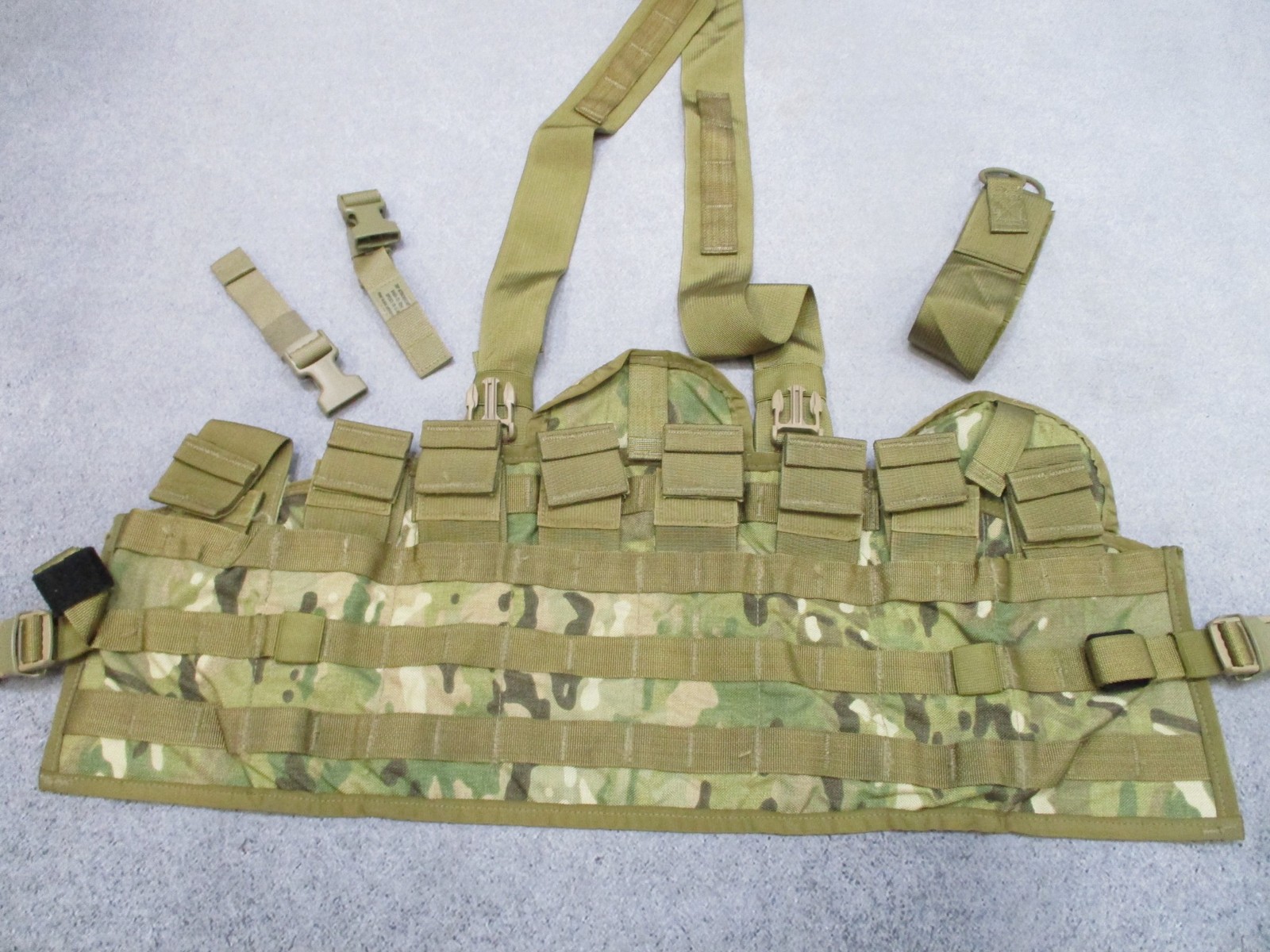 MULTICAM USGI TACTICAL ASSAULT PANEL TAP CHEST RIG MOLLE VEST SHOULDER HARNESS